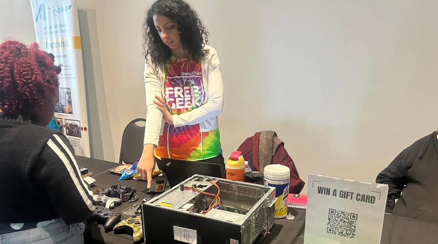 The @sciencemuseummn hosted the Native Americans in STEM Celebration Day on Saturday, Dec 6. Our staff provided event goers with resources and recycling demonstrations to share the recycling process. ♻️