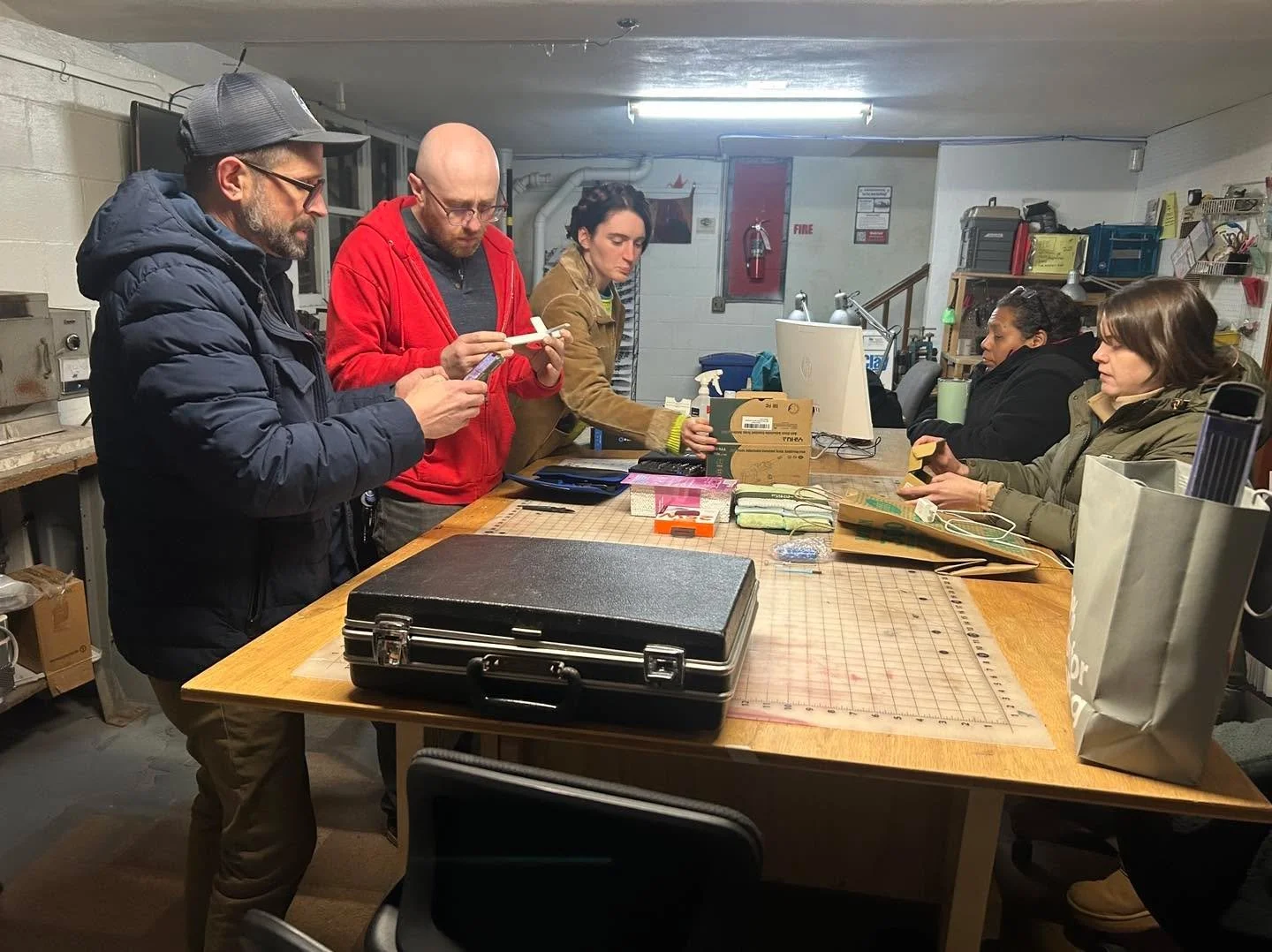 FIX IT CLINIC: Volunteers gathered at @twincitiesmaker for Troubleshoot Tuesday, where they helped community members repair their broken electronics, or sent them off with a repair plan for free! 
Do you have something in need of fixing? Sign up for 