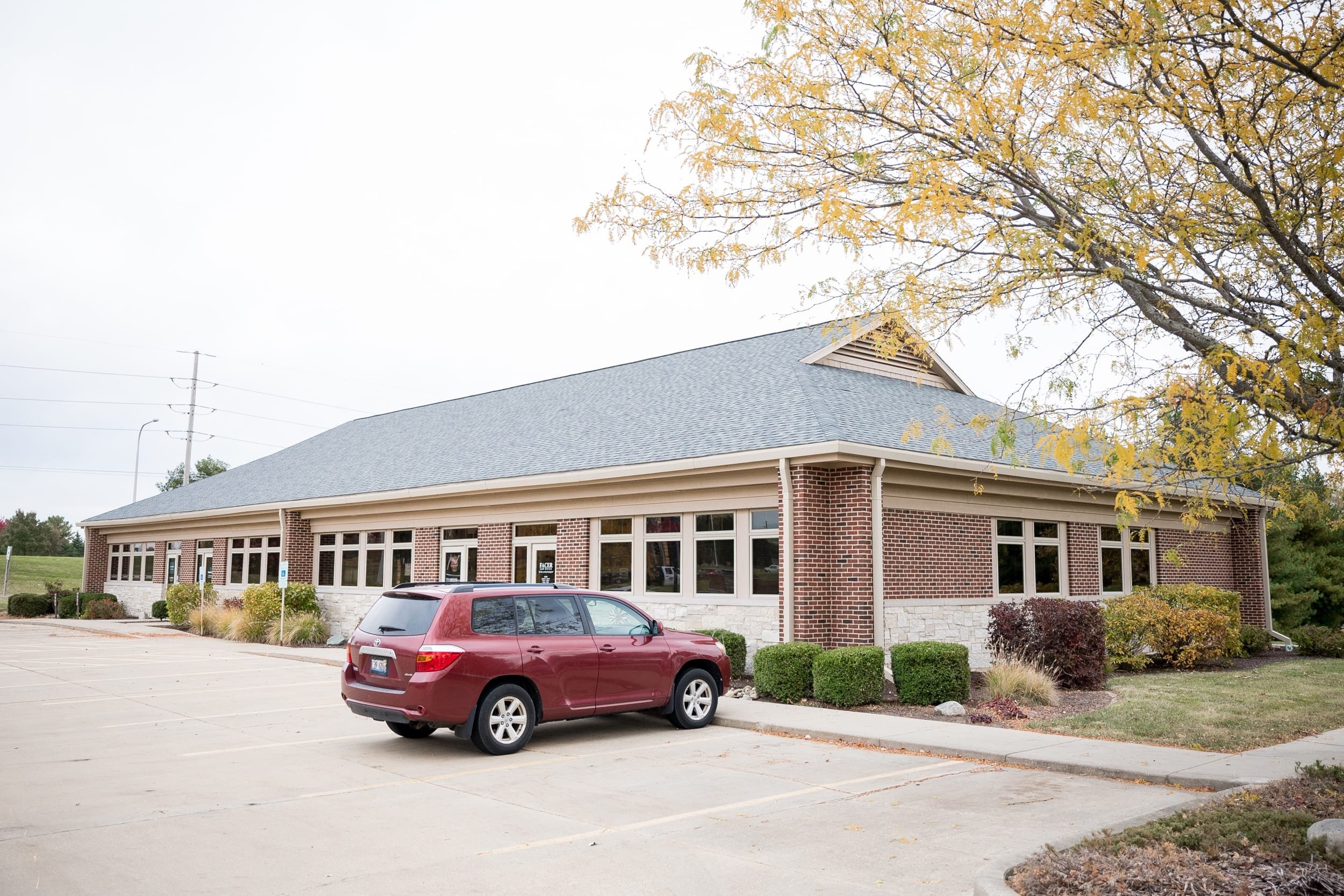 2704-boulder-drive-breakshot-property-management-group-champaign-urbana-5.jpg