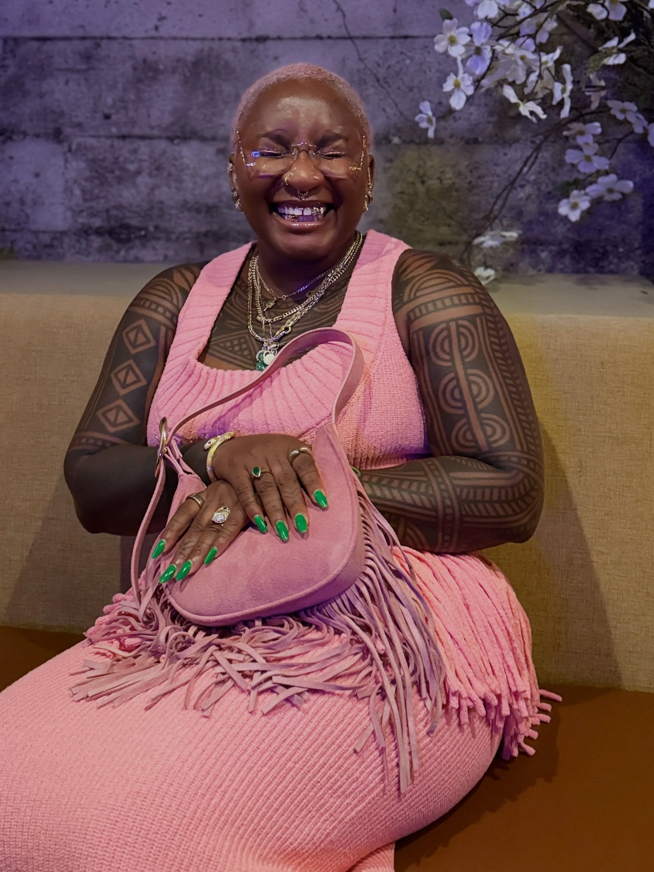 A few random facts about me:

1. I&rsquo;m a know it all. Can be annoying or exhilarating 🤷🏾&zwj;♀️ 

2. Blush is my favorite color 

3. I&rsquo;m a shy introvert so if you see me mean mugging in public, come say hi because I&rsquo;m very kind 

4.