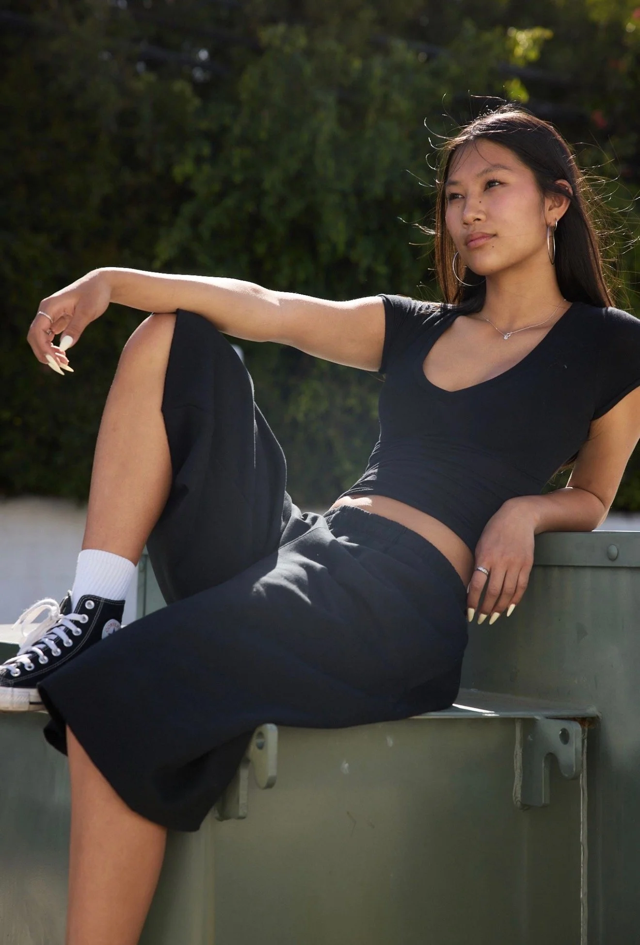 V Neck Baby Tee (Black)