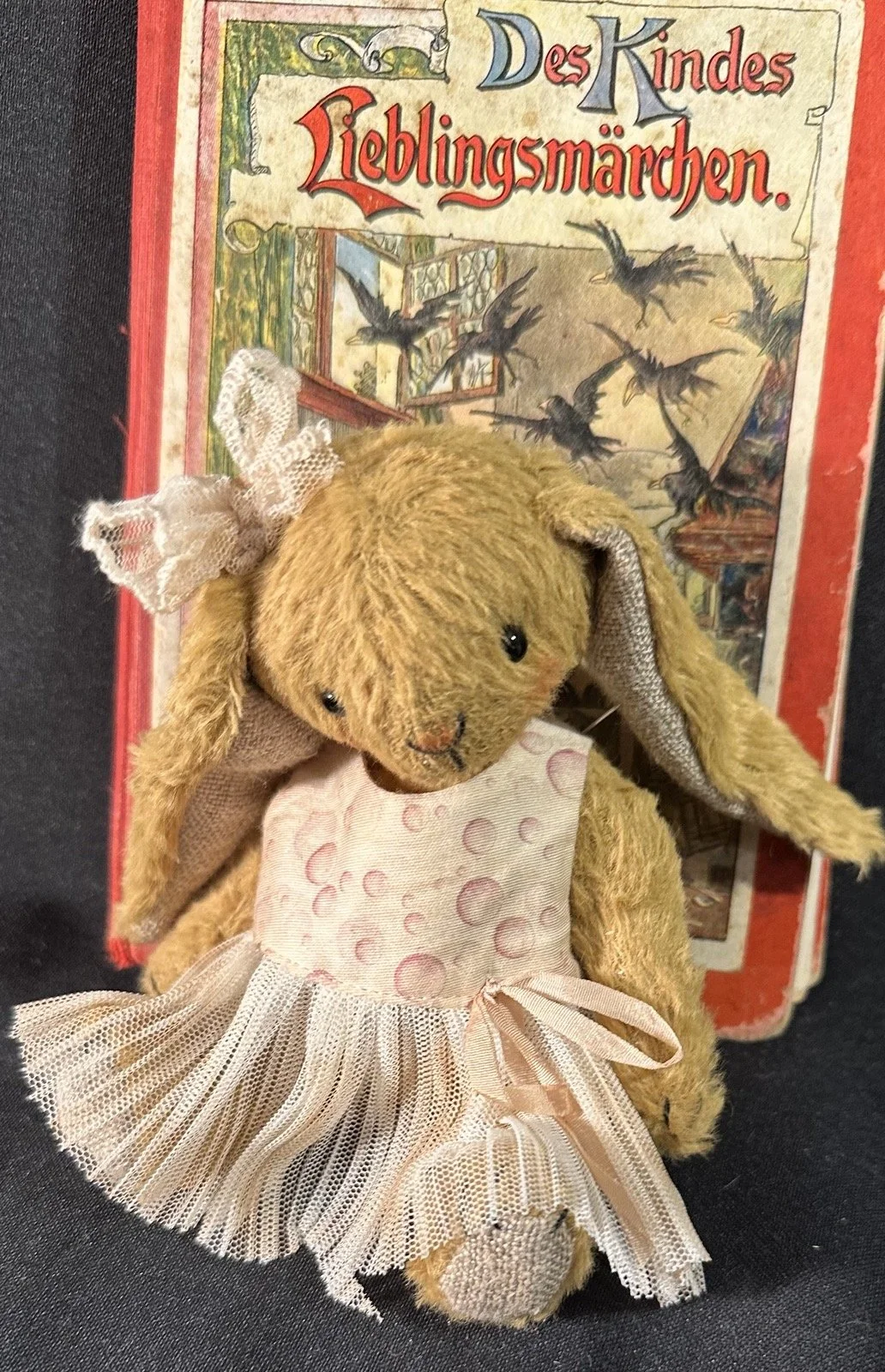 Lorchen – ca. 14 cm groß, aus Viskose, 5-fach gegliedert. Adoptionsgebühr: 85 €