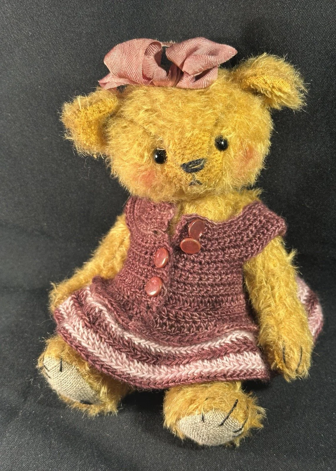 Johanna – ca. 18 cm groß, aus Mohair, 5-fach gegliedert. Adoptionsgebühr: 95 €