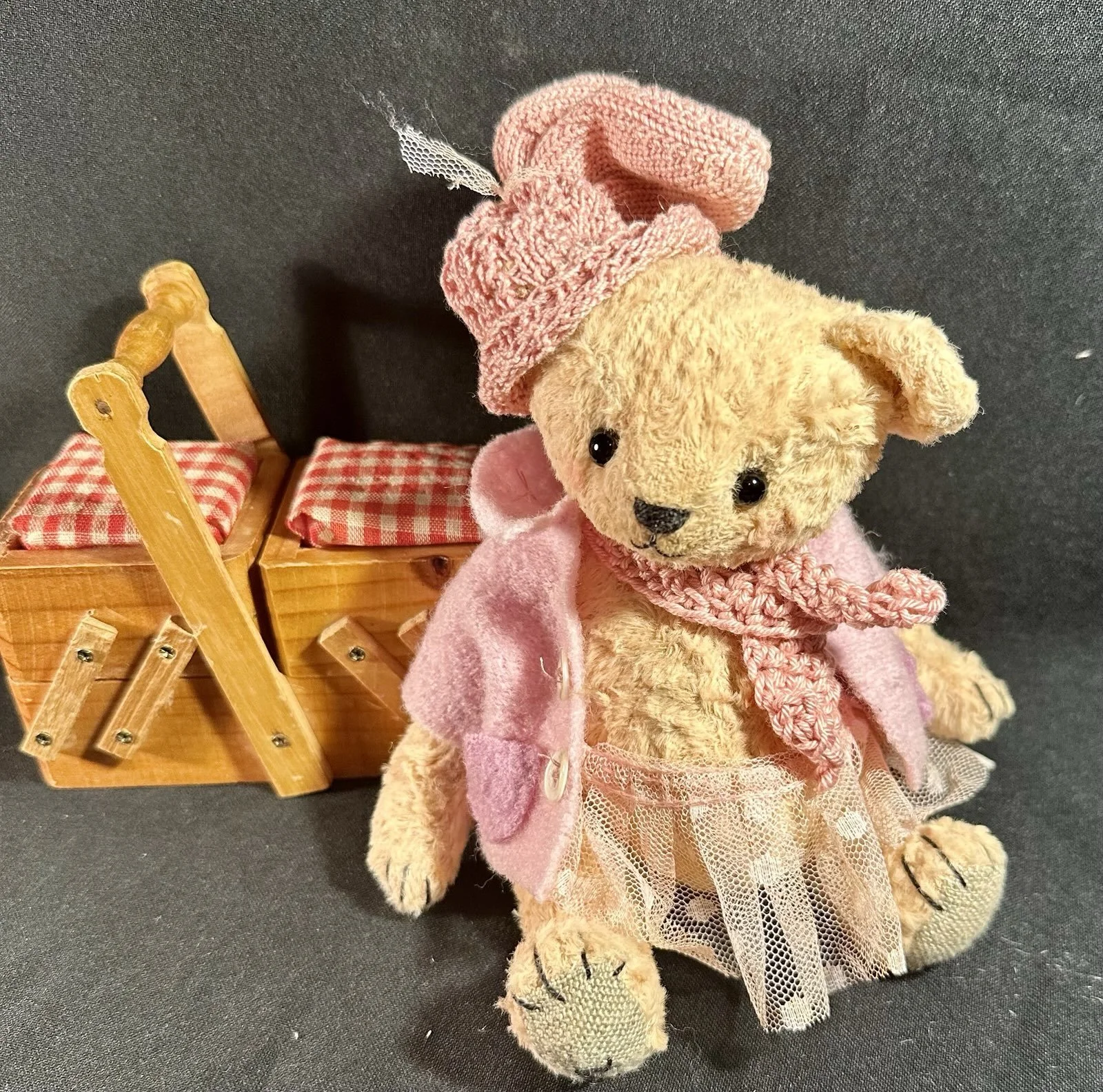 RESERVIERT - Rieke – ca. 17 cm groß, aus Viskose, 5-fach gegliedert. Preis: 79 €