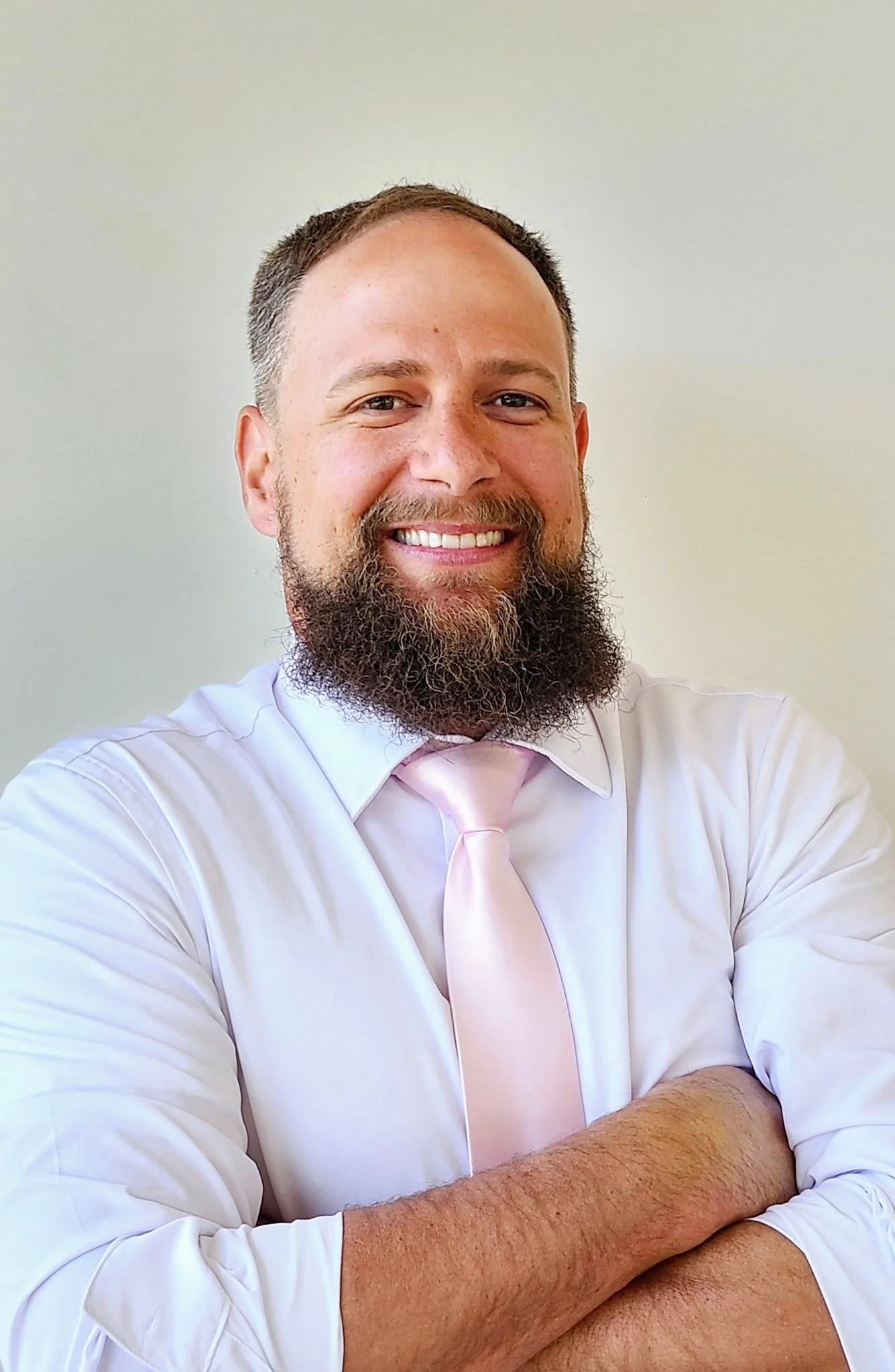 A master electrician with over 20 years of industry experience.