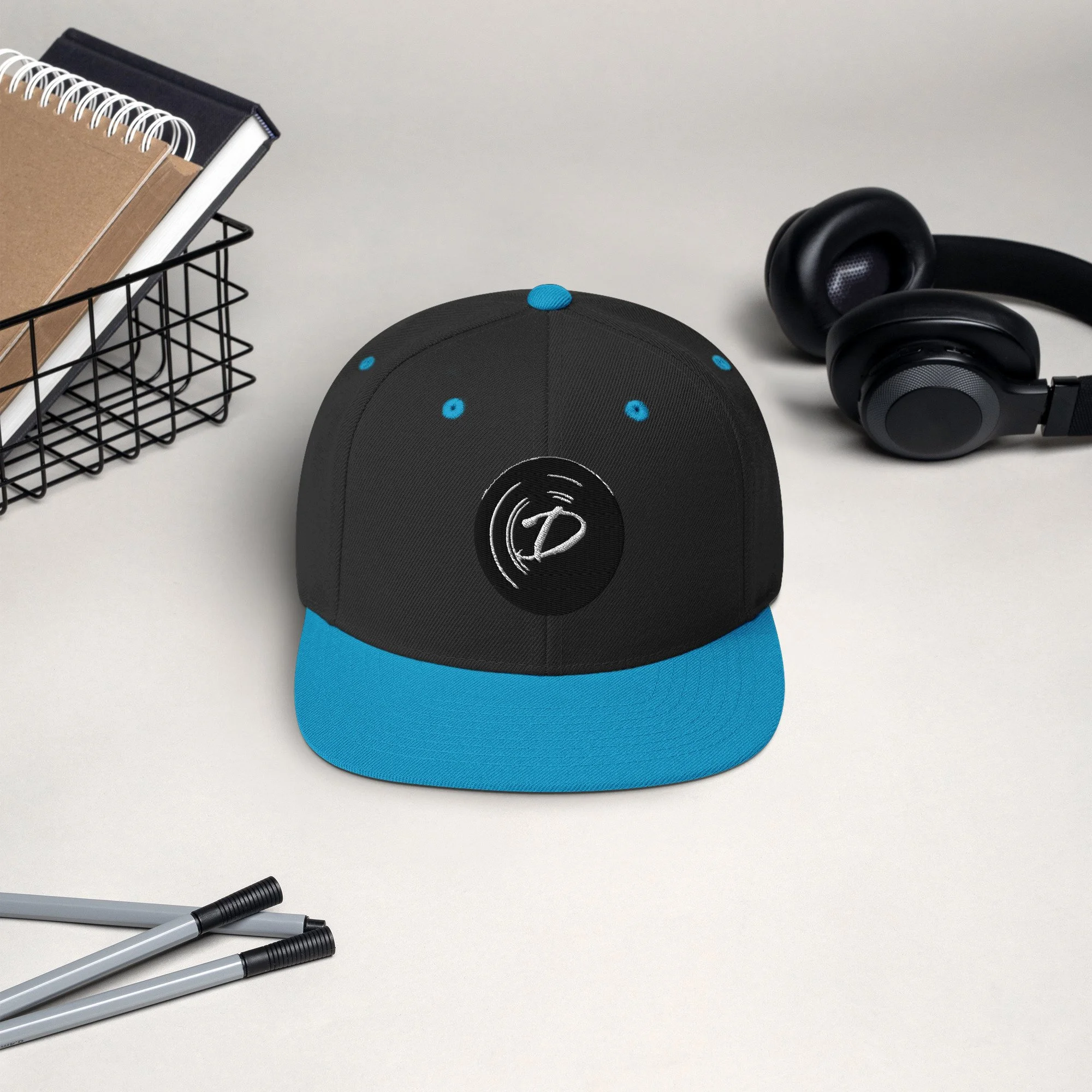 classic-snapback-black-teal-front-678477736e077.jpg