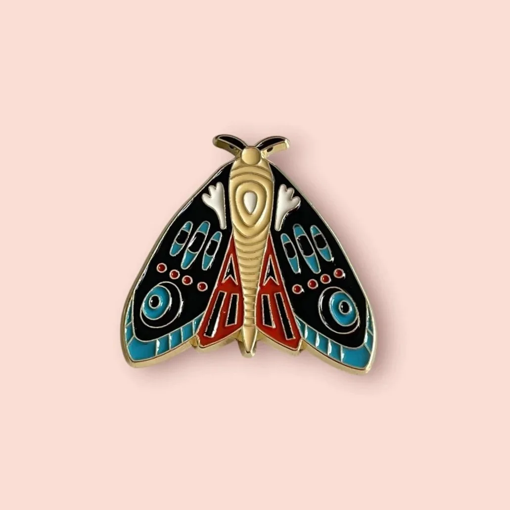 Épinglette émaillée papillon de nuit