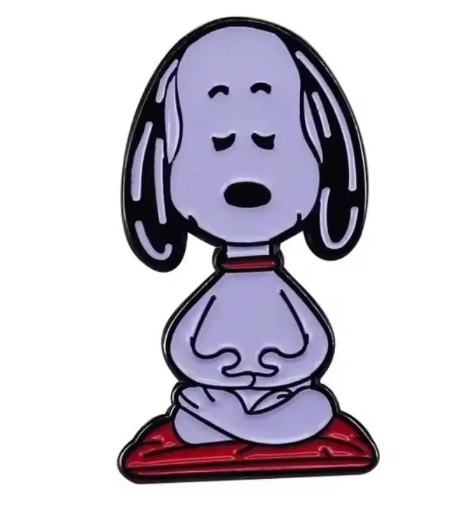 Épinglettes émaillées Snoopy yoga pin