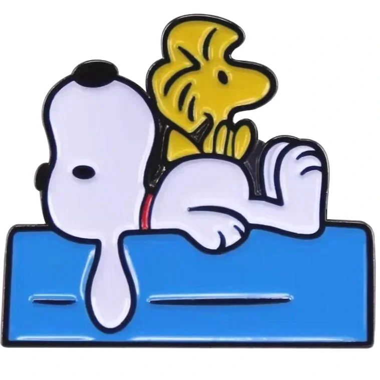 Épinglette émaillée Snoopy et Woodstock sur le toit