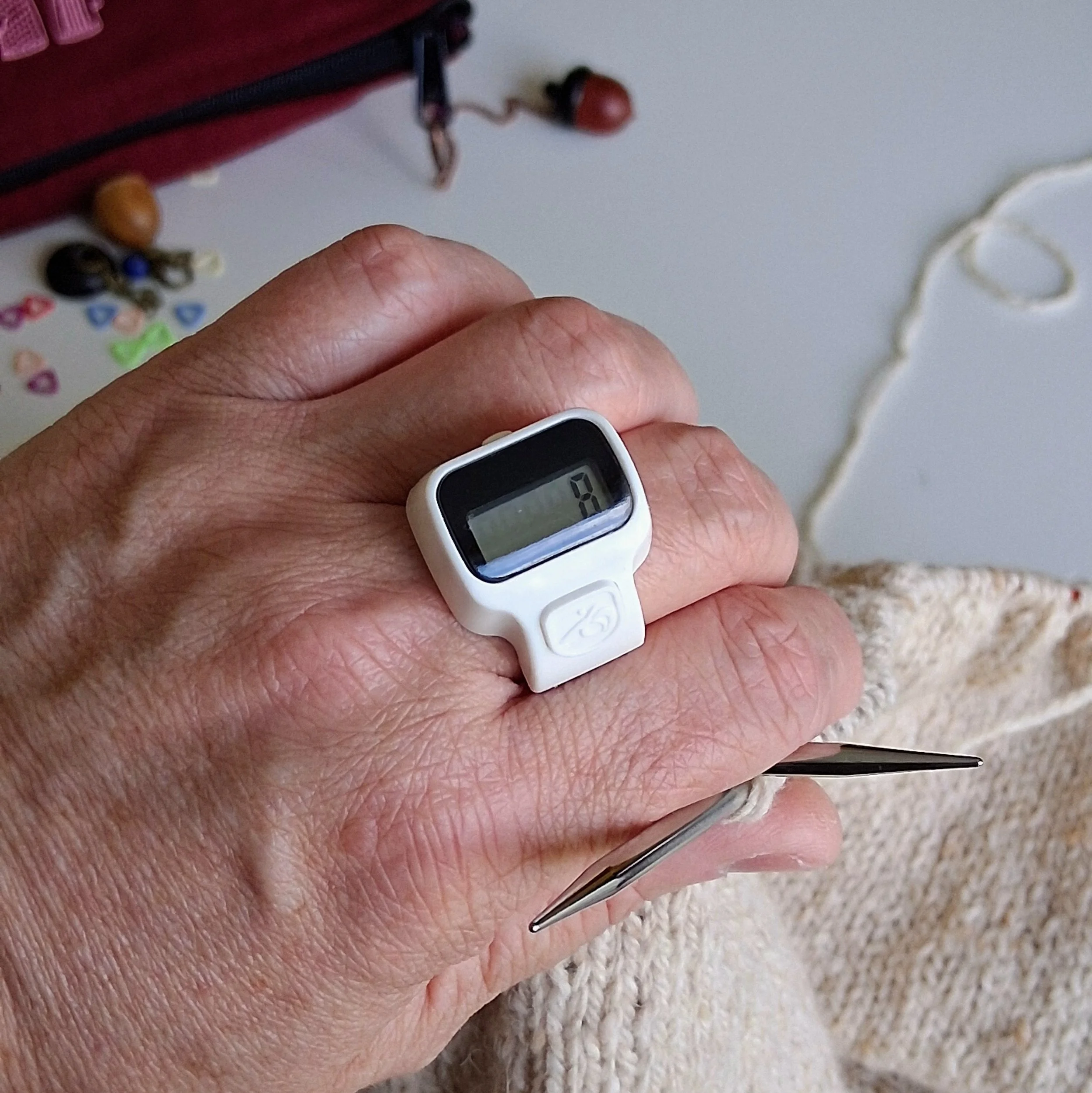 Compteur de rang digital pour tricot – bague ajustable colorée
