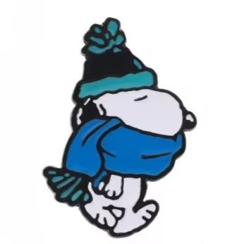 Épinglette émaillée Snoopy emmitouflé