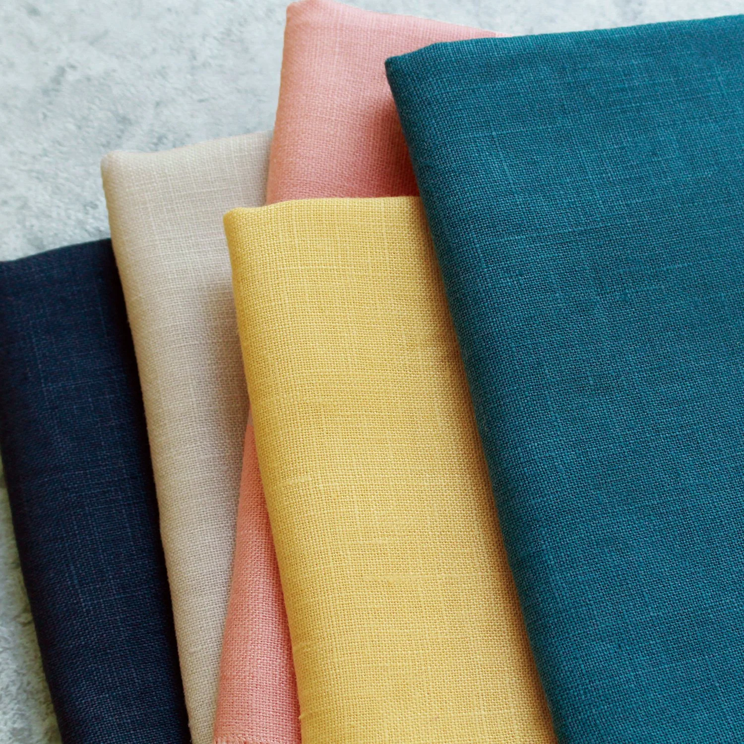 Tissu à broderie 100% lin