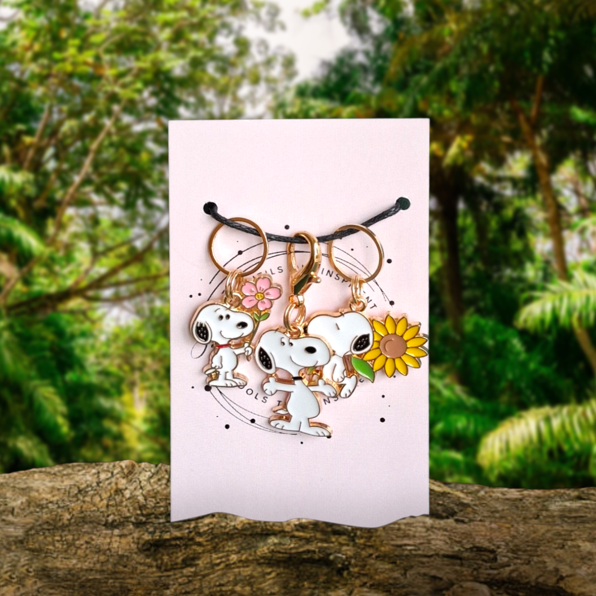 Marqueurs de mailles Snoopy romantique avec des fleurs
