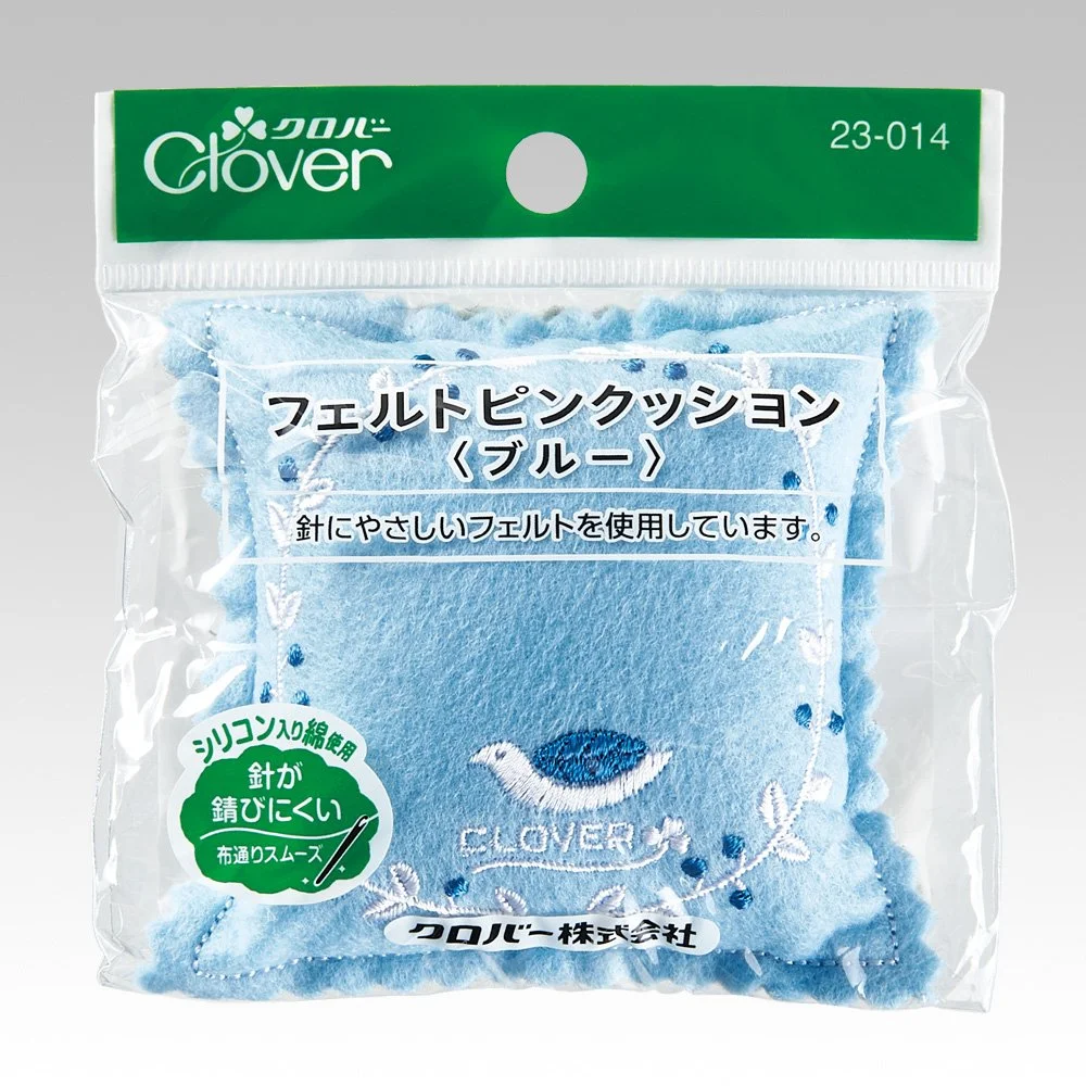 Coussin pique-aiguilles oiseau bleu Clover blue bird felt pincushion