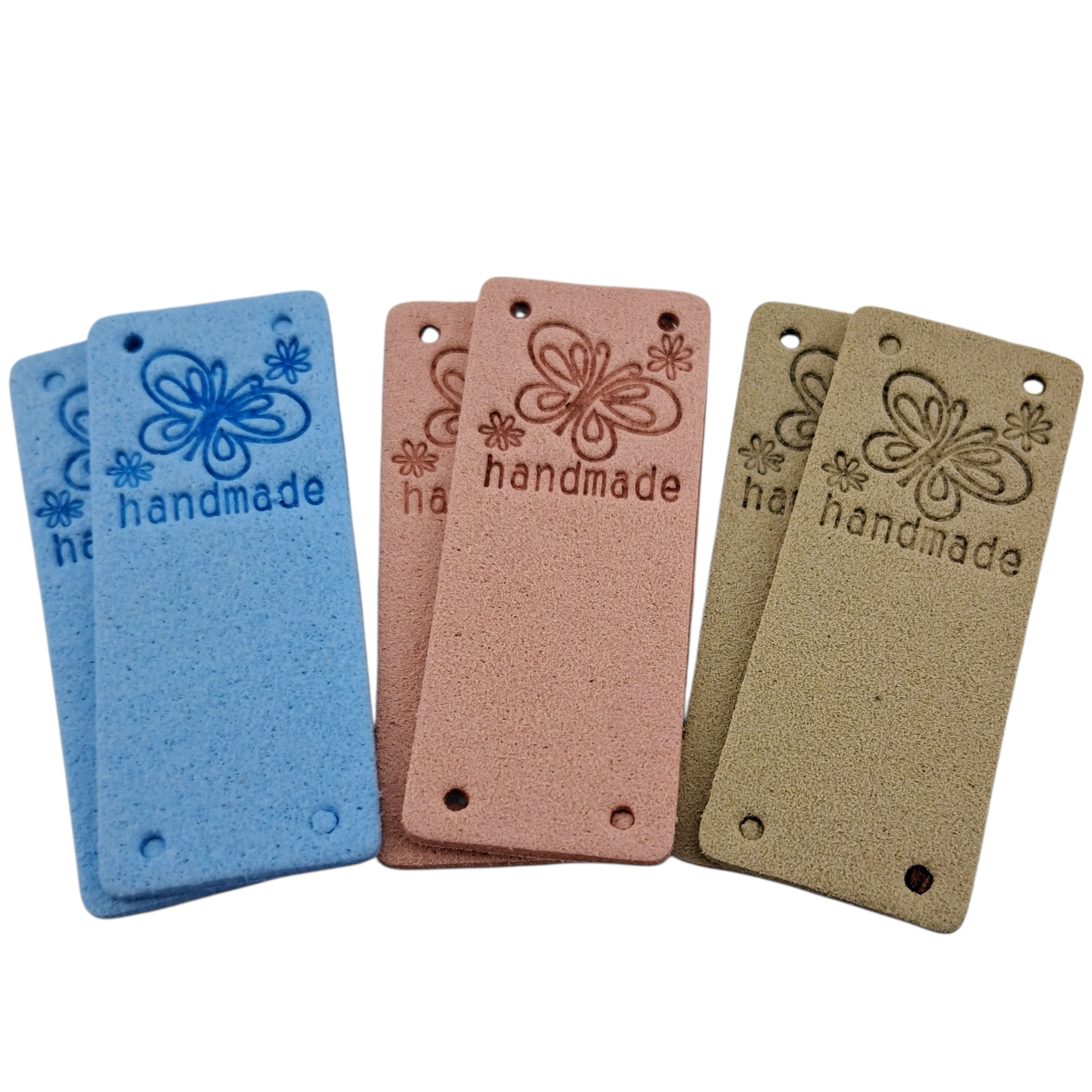 Étiquettes faux suede papillons bleu rose vert Handmade butterflies blue pink green imitation suede labels