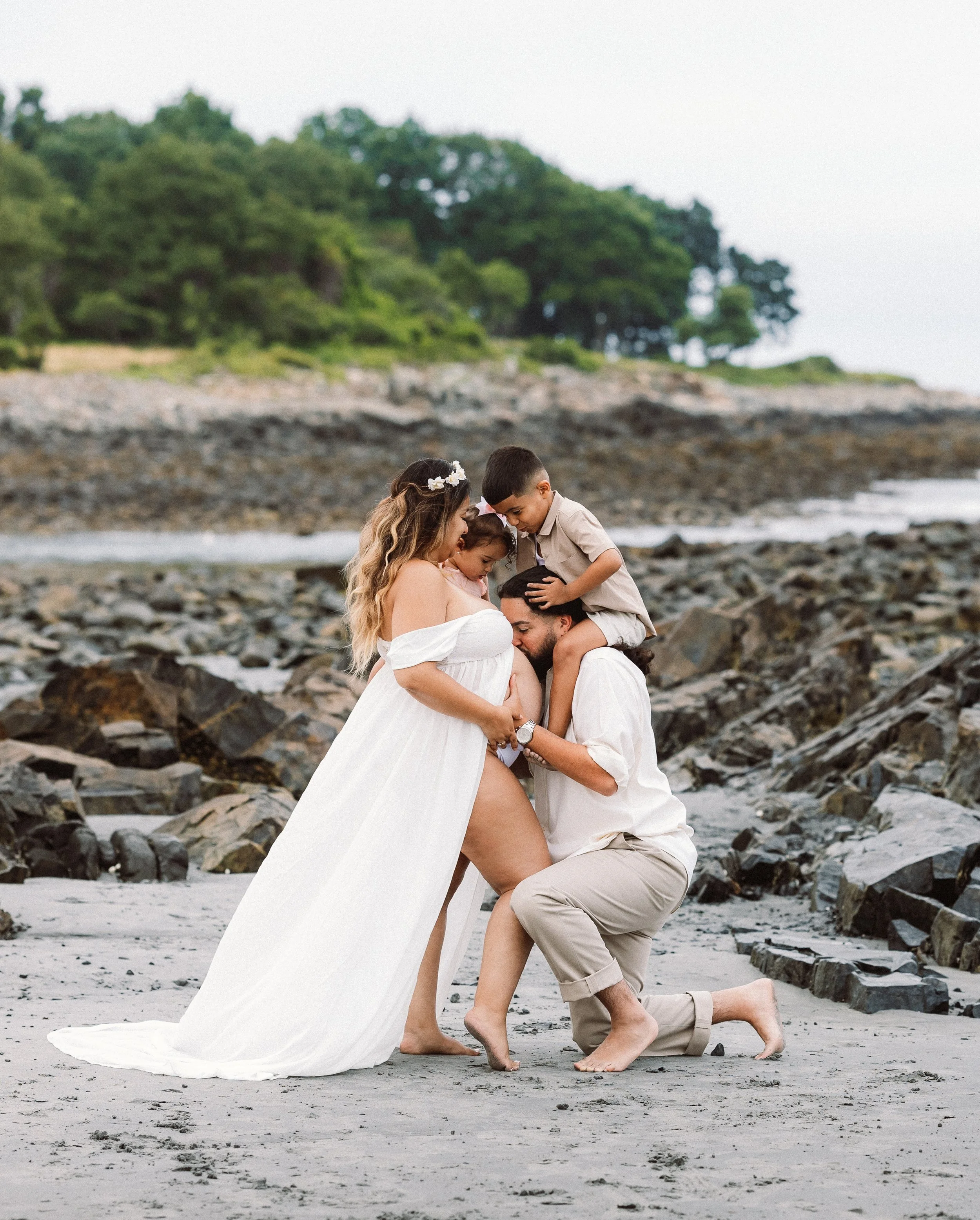 seapoint beach family maternity.jpg