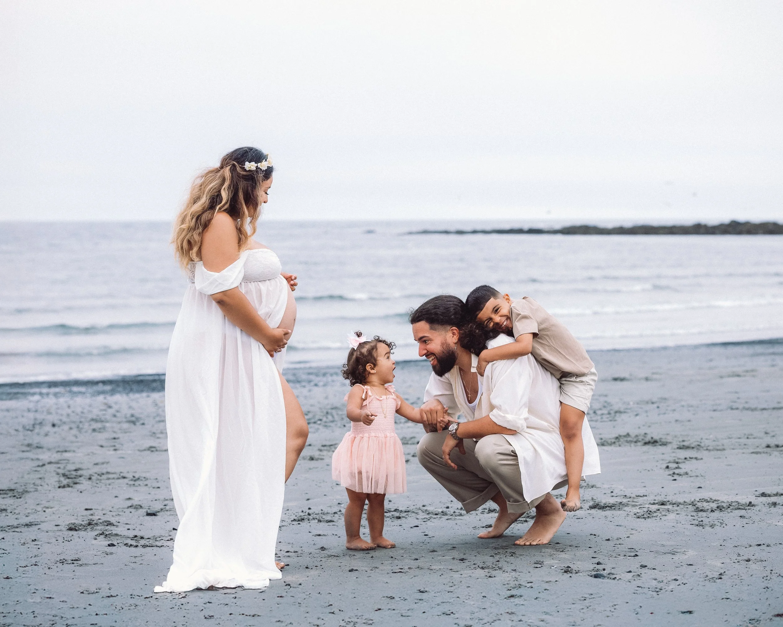 seapoint beach family maternity-2.jpg