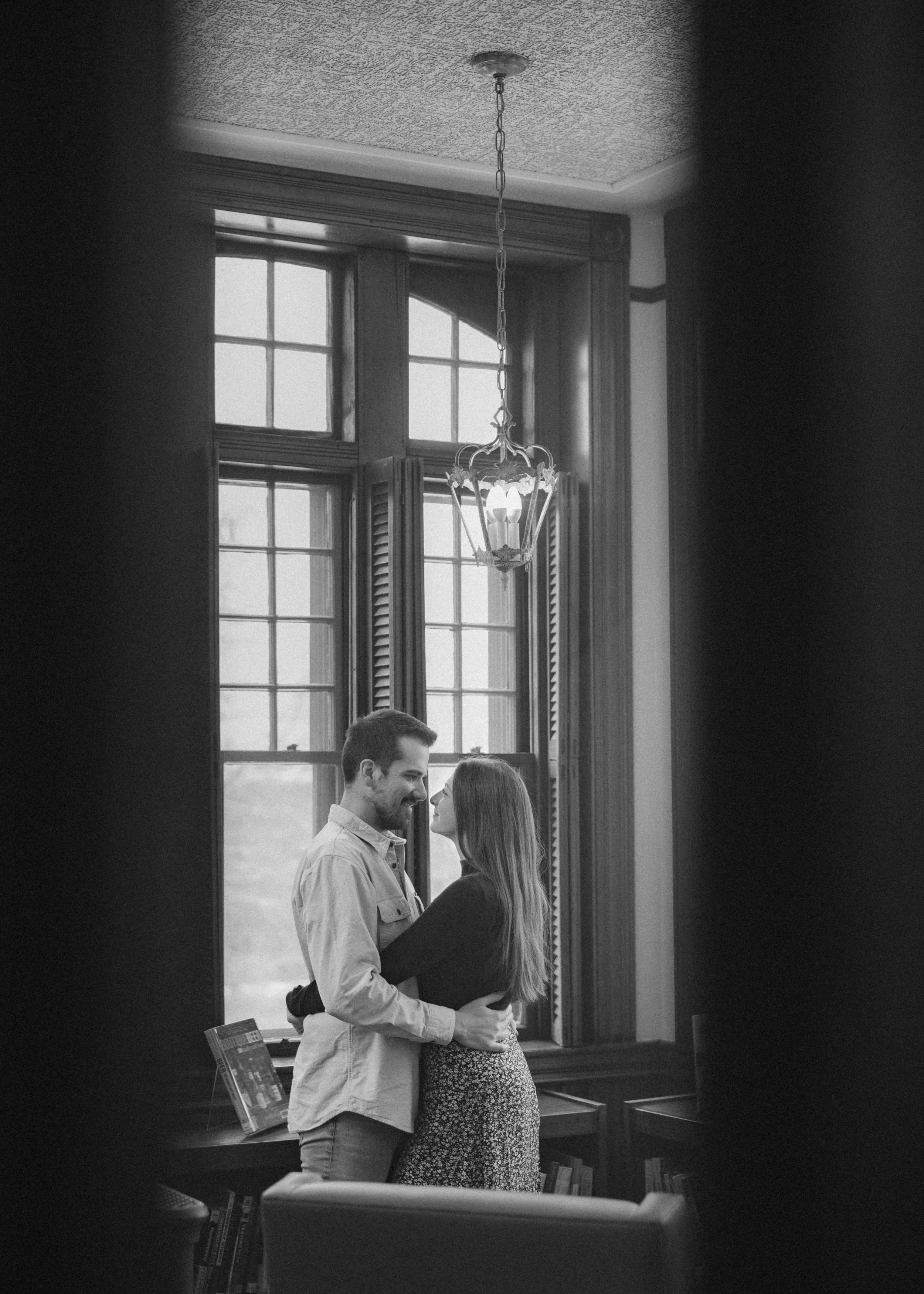 library kittery couple engagement-8.jpg