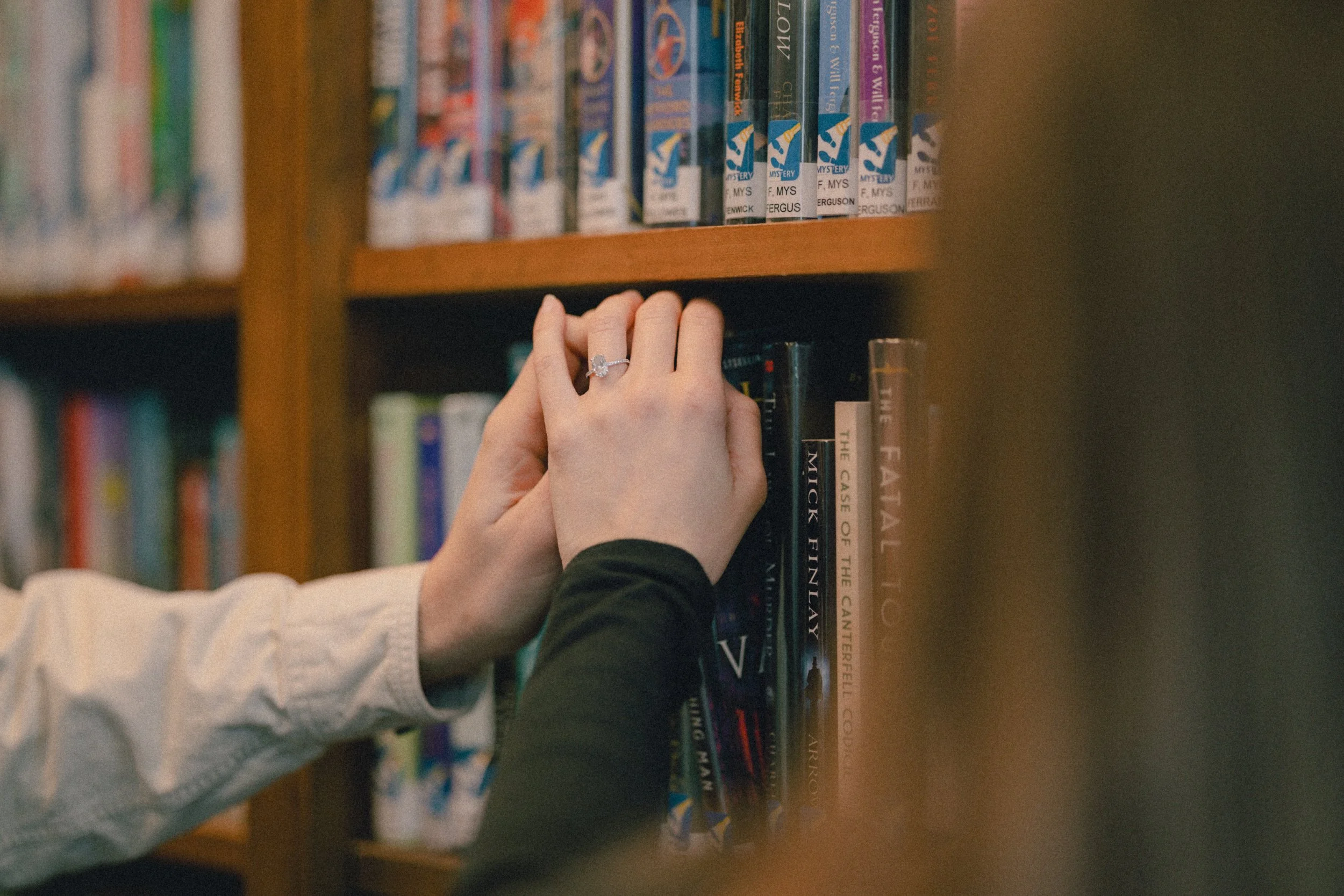 library couples engagement kittery-04.jpg