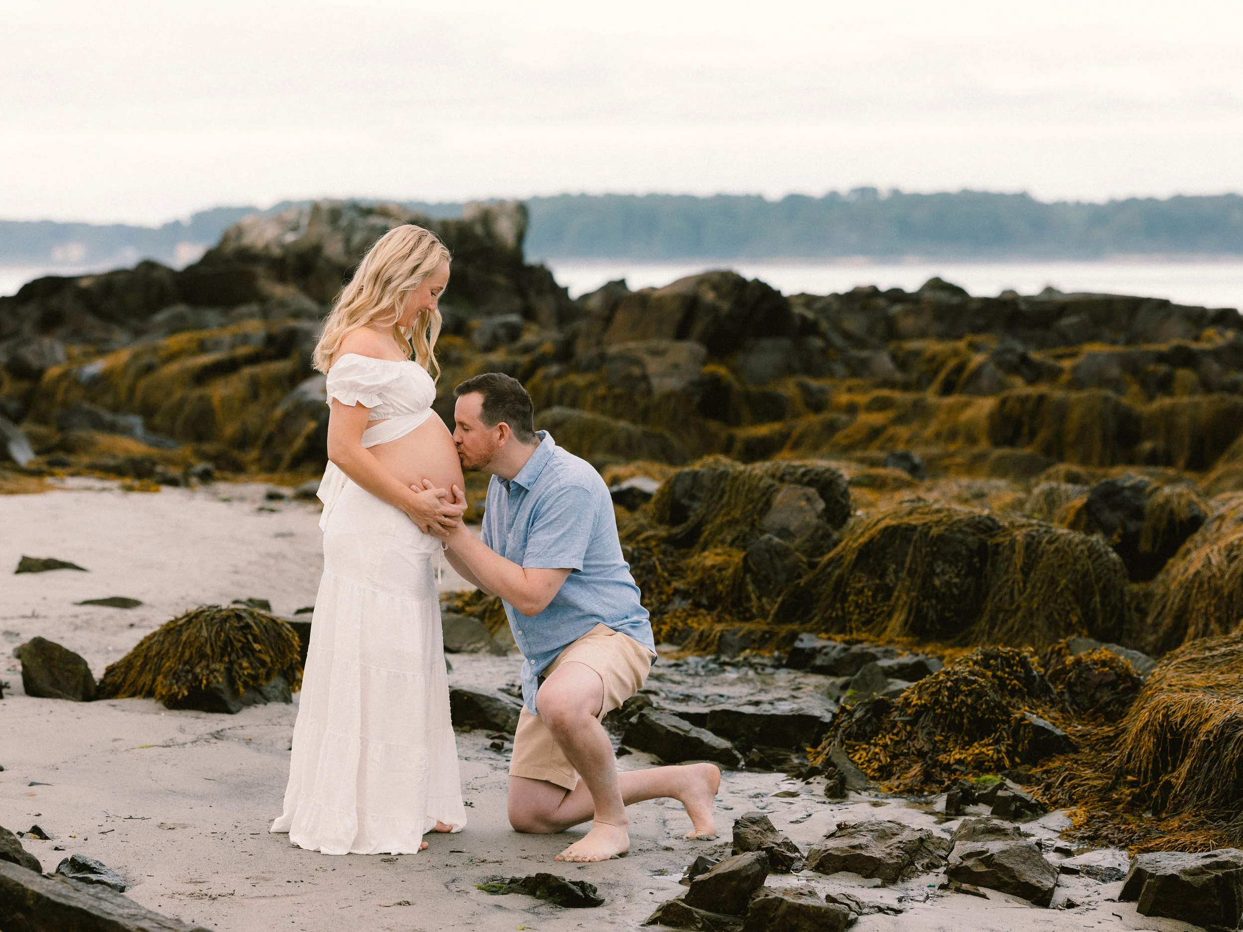 great island common maternity couple-2.jpg