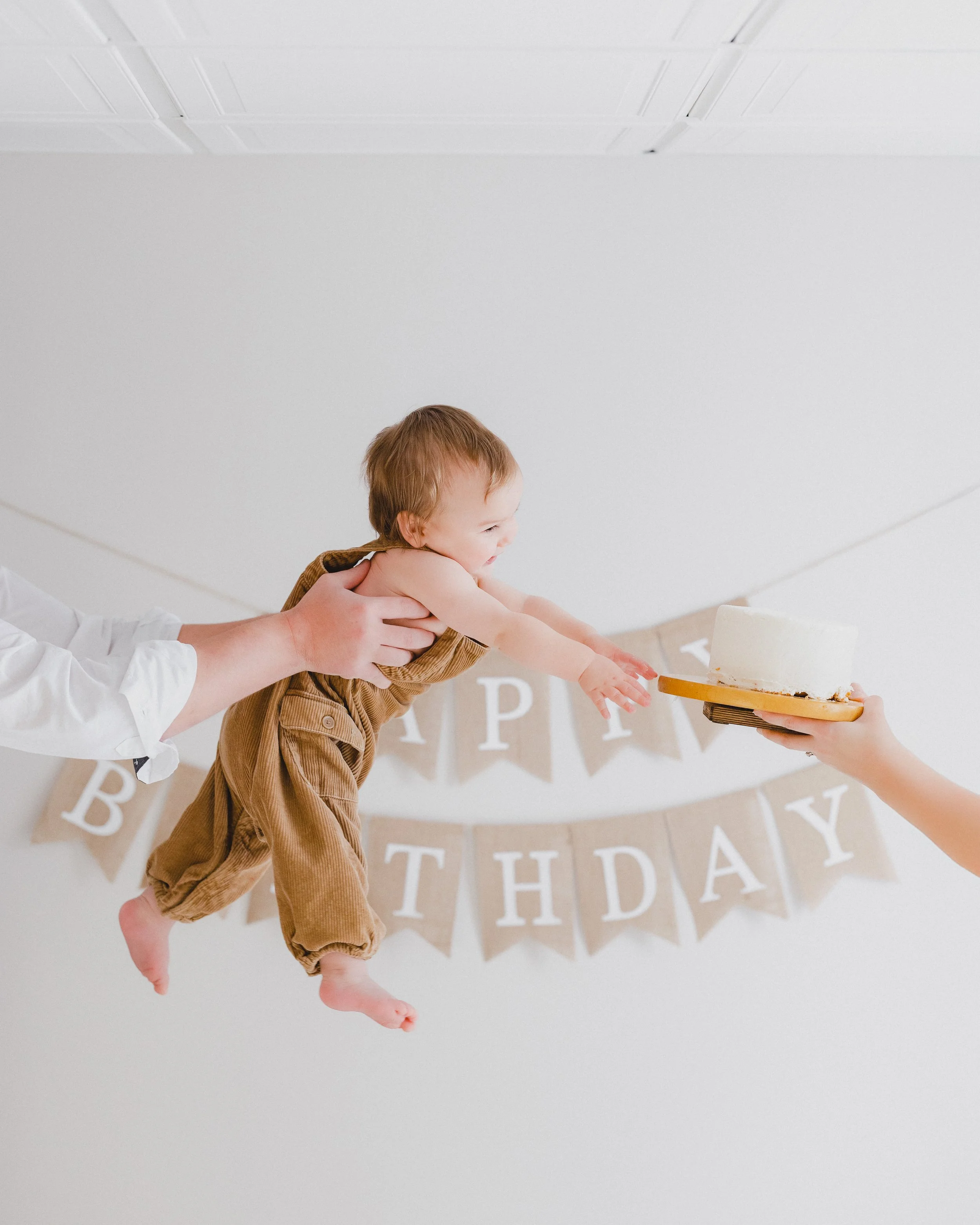 milestone cake smash portsmouth family birthday-14.jpg