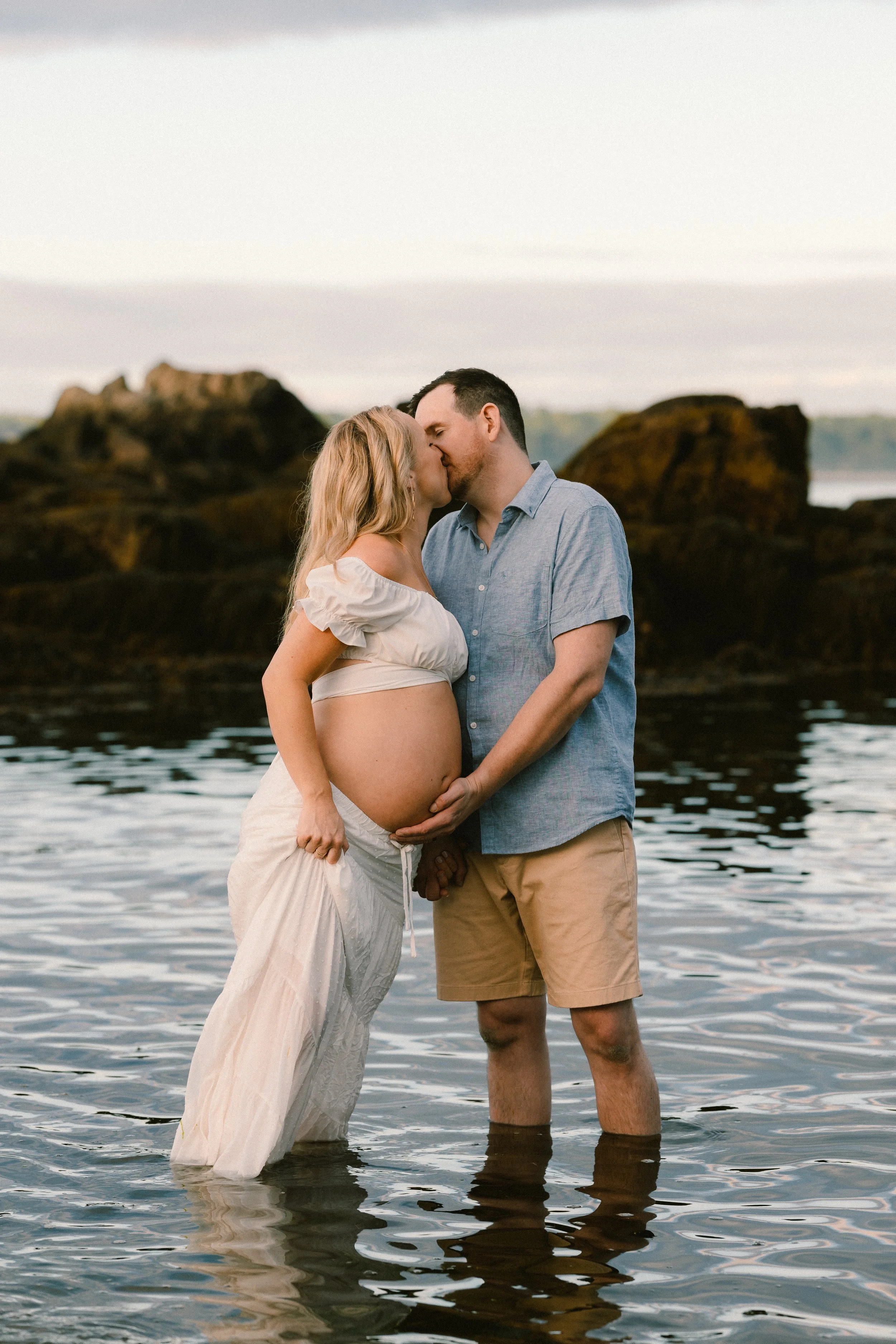 great island common maternity couple-5.jpg