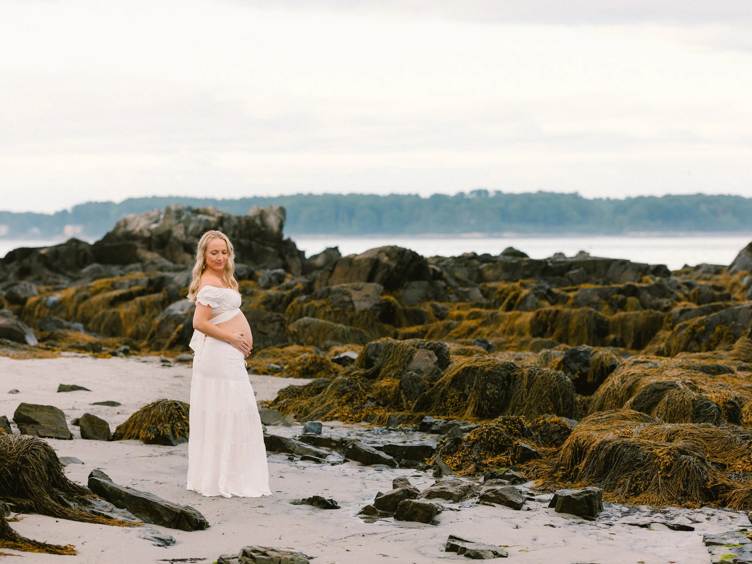 great island common maternity couple-1.jpg