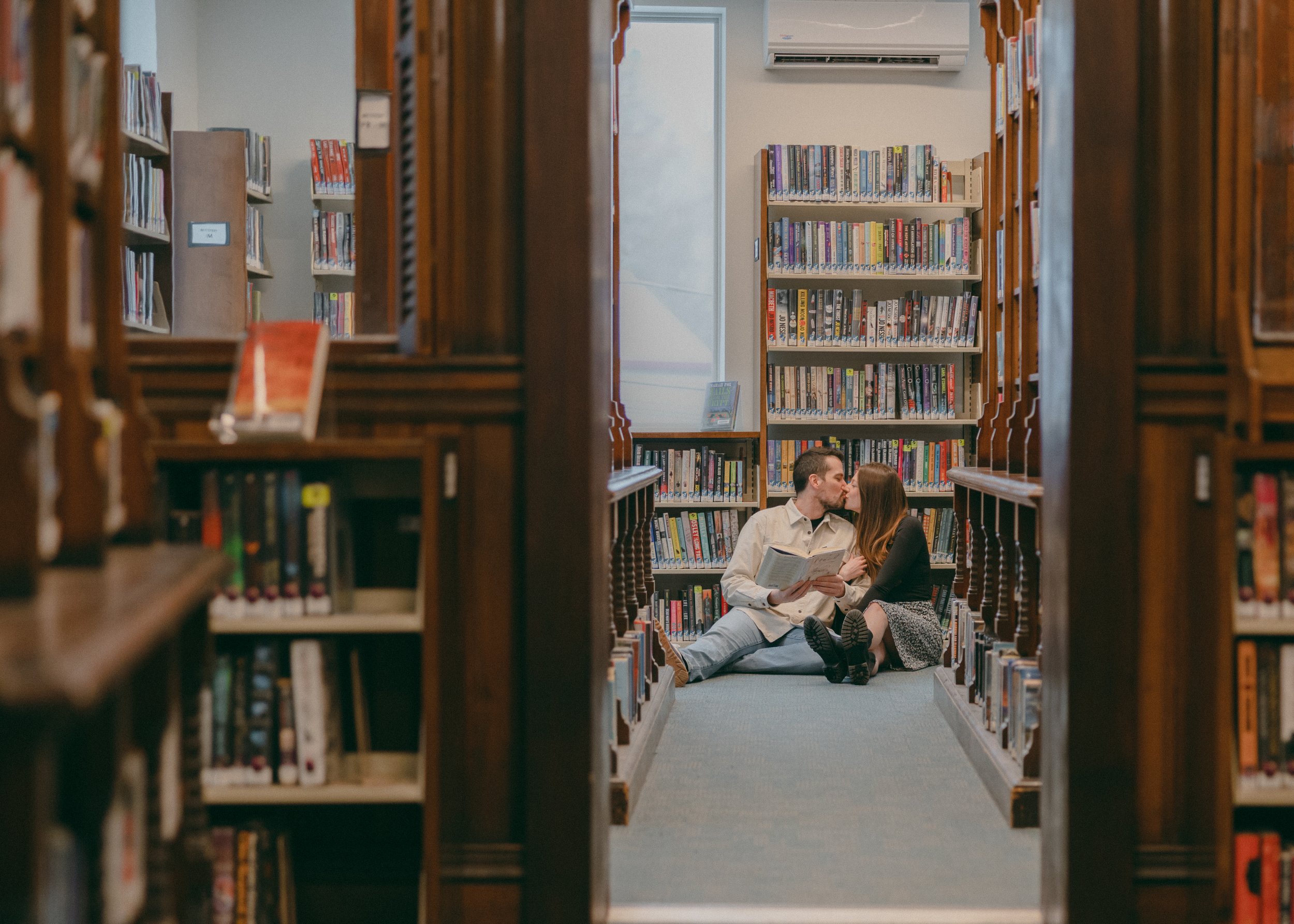 library couples engagement kittery-01.jpg