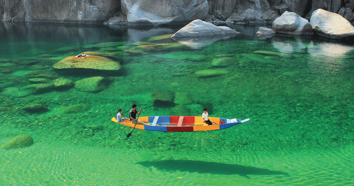 Dawki and the Umngot River boats