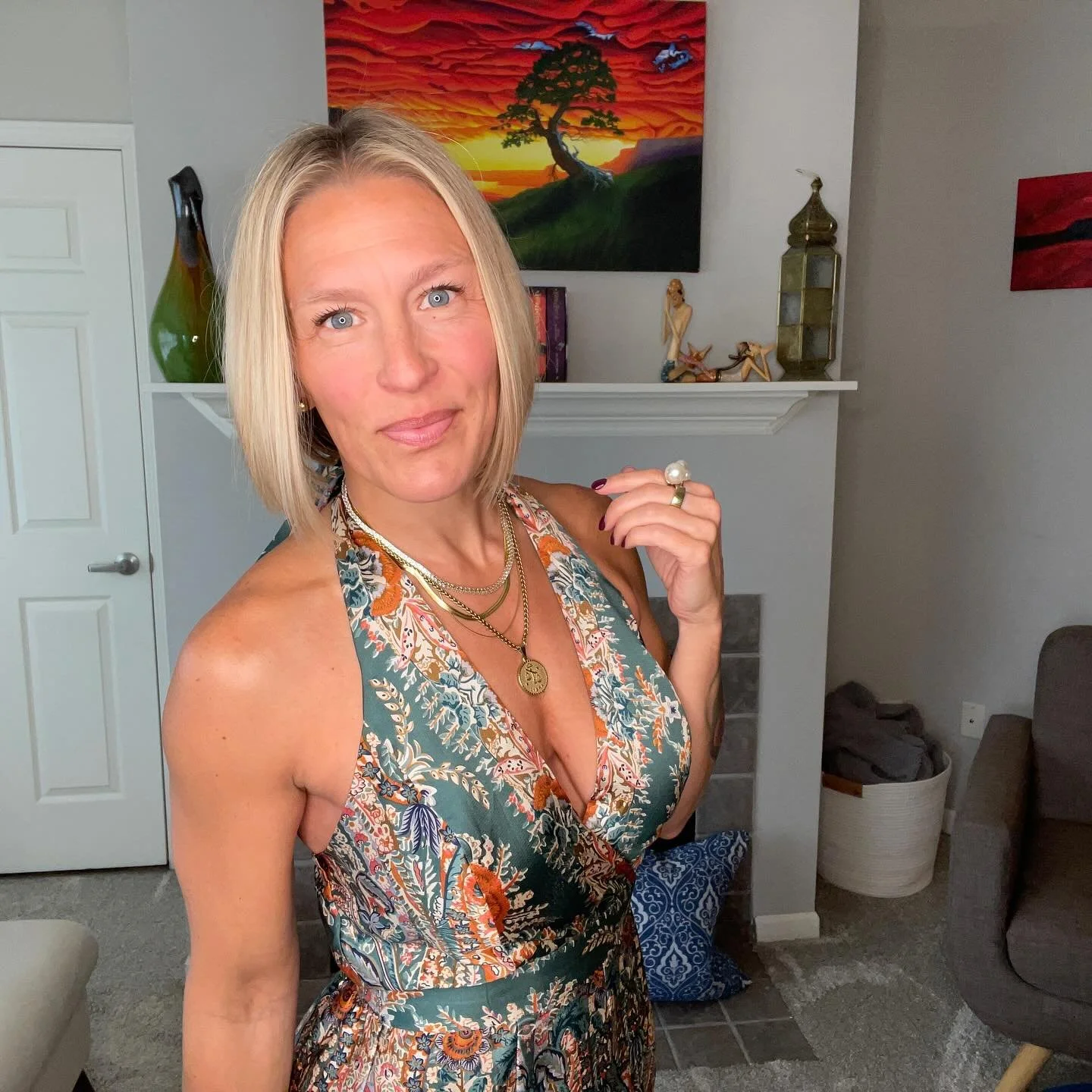 Ever wake up feeling kinda&hellip;meh? ☕️
Like your life is fine! And not fire?

You&rsquo;ve got your coffee, your to-do list, your good intentions, and zero motivation to actually start the day.

Girl, I get it. I&rsquo;ve been there! And I promise