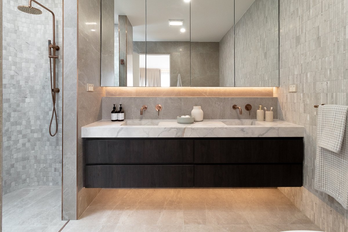 Tundra Stack Bond Lifestyle (3).jpg