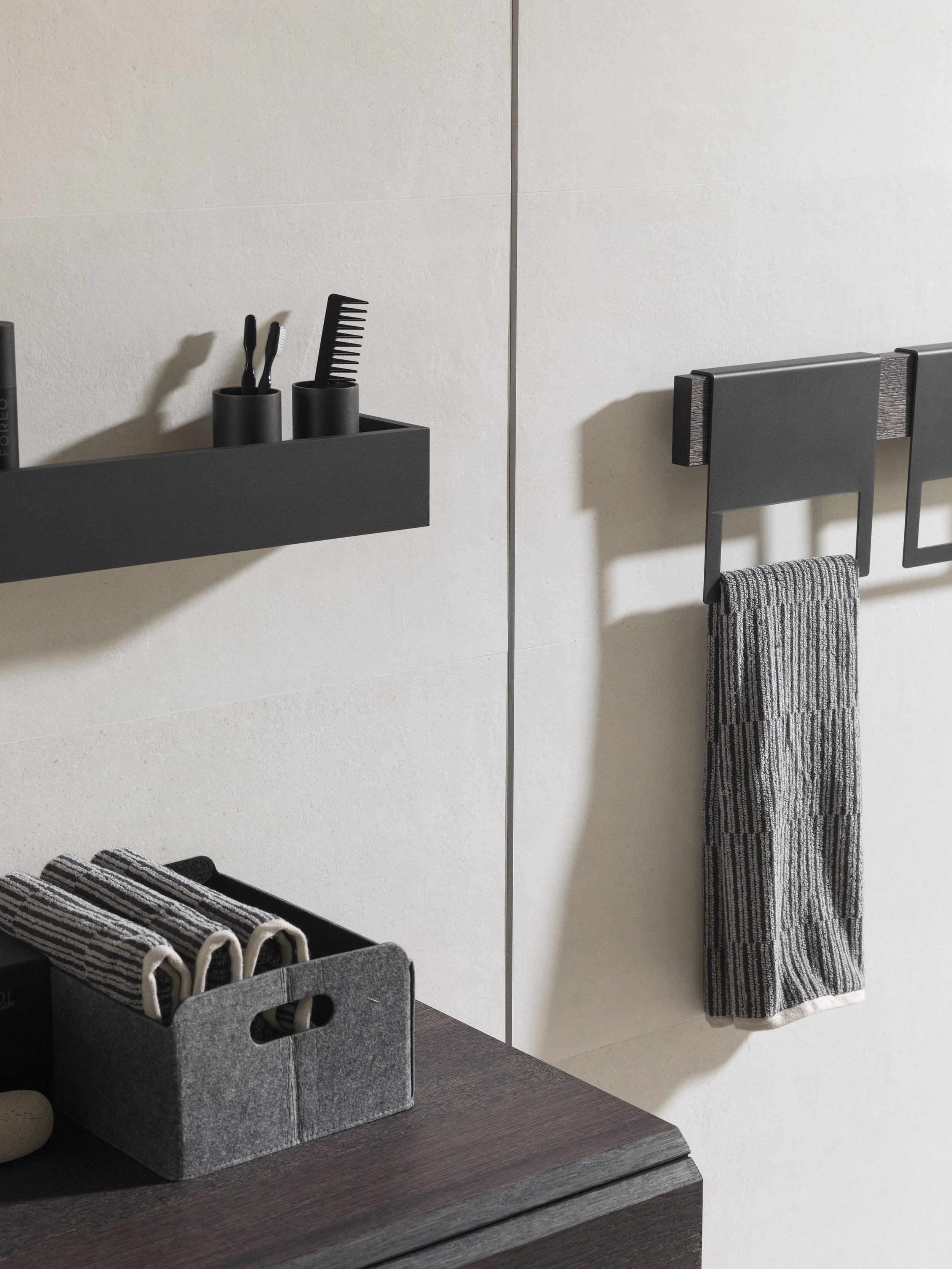 Bottega White Wall 100239817 Lifestyle (1).jpg