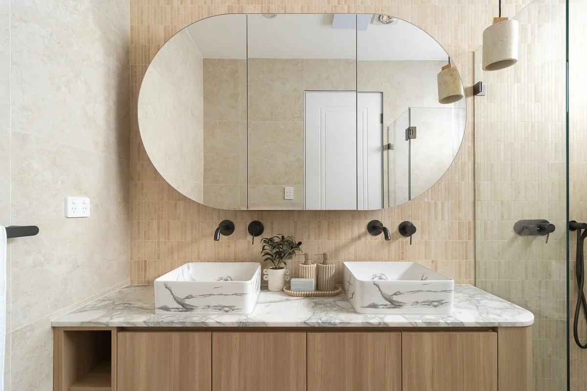 Travertine Stack Bond Lifestyle (2).jpg