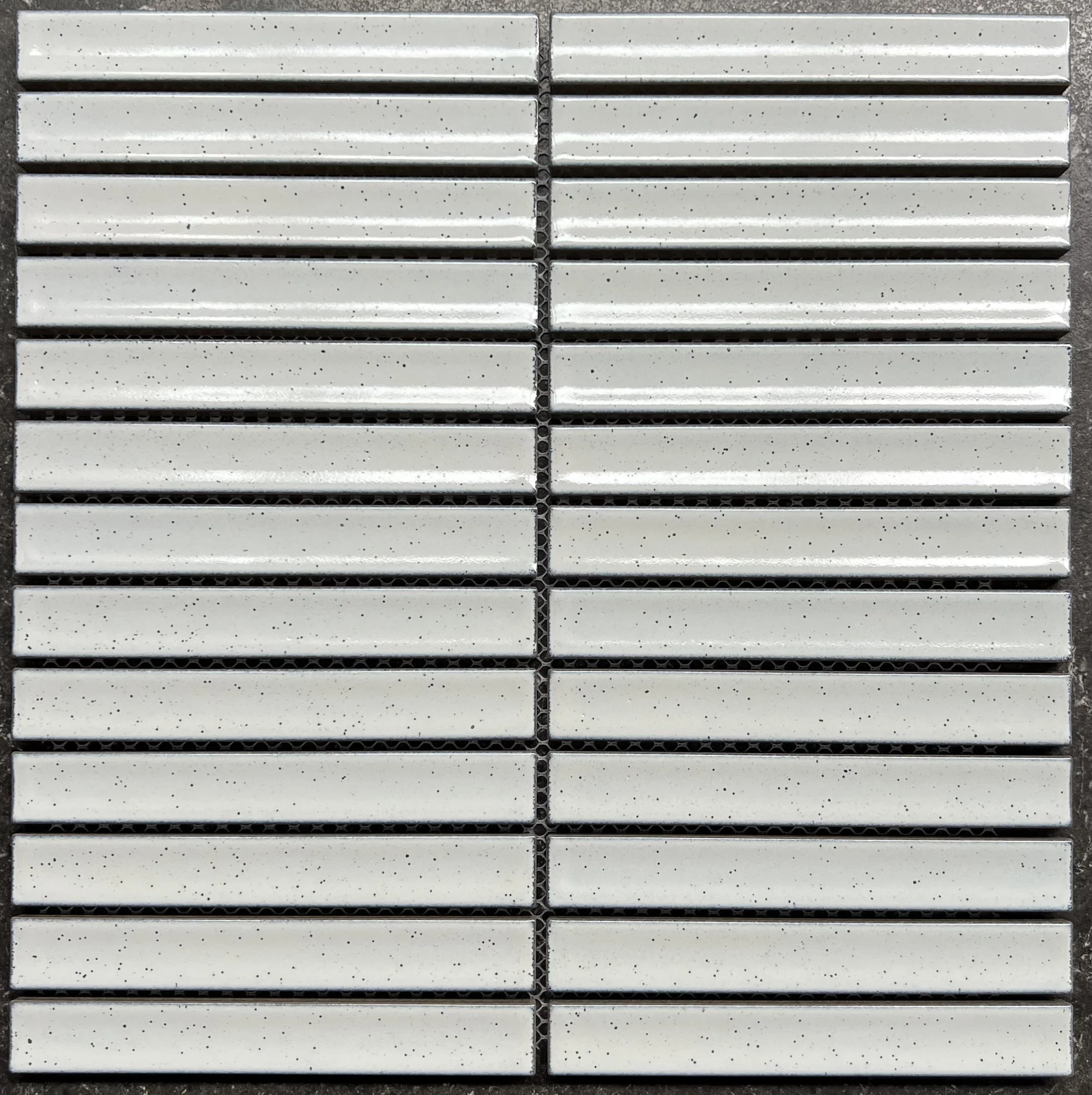 Finger Concave Speckle White (2).JPG