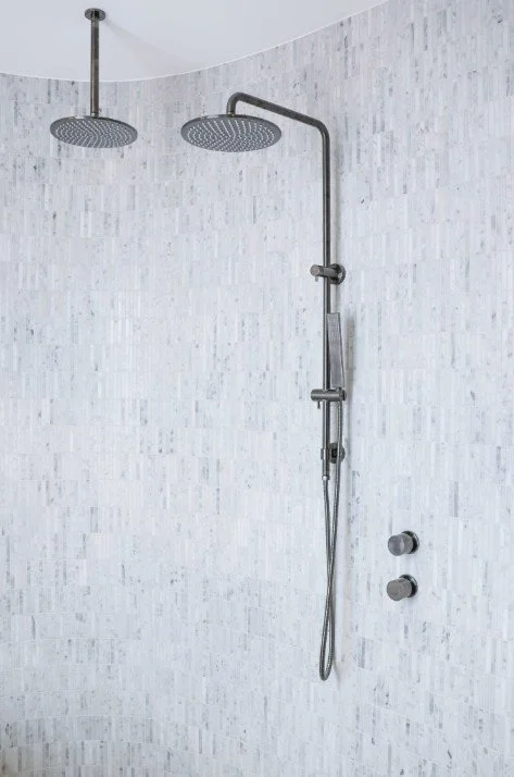 Carrara Stack Bond Lifestyle (3).jpeg