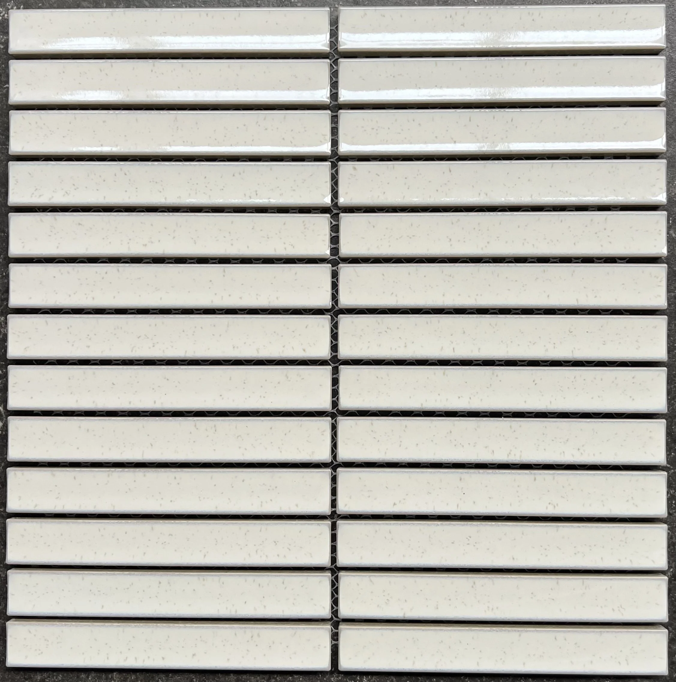 Finger Concave Speckle Beige (2).JPG