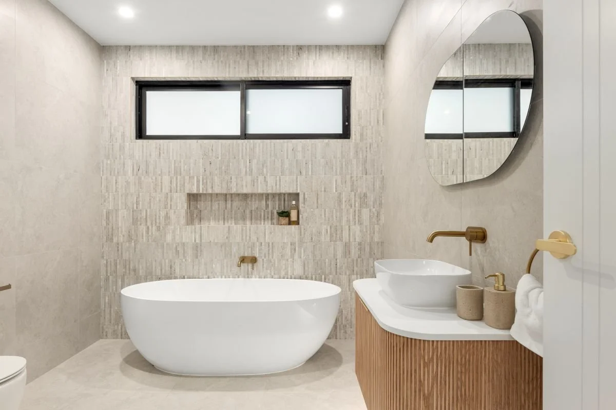 Tundra Stack Bond Lifestyle (4).jpg