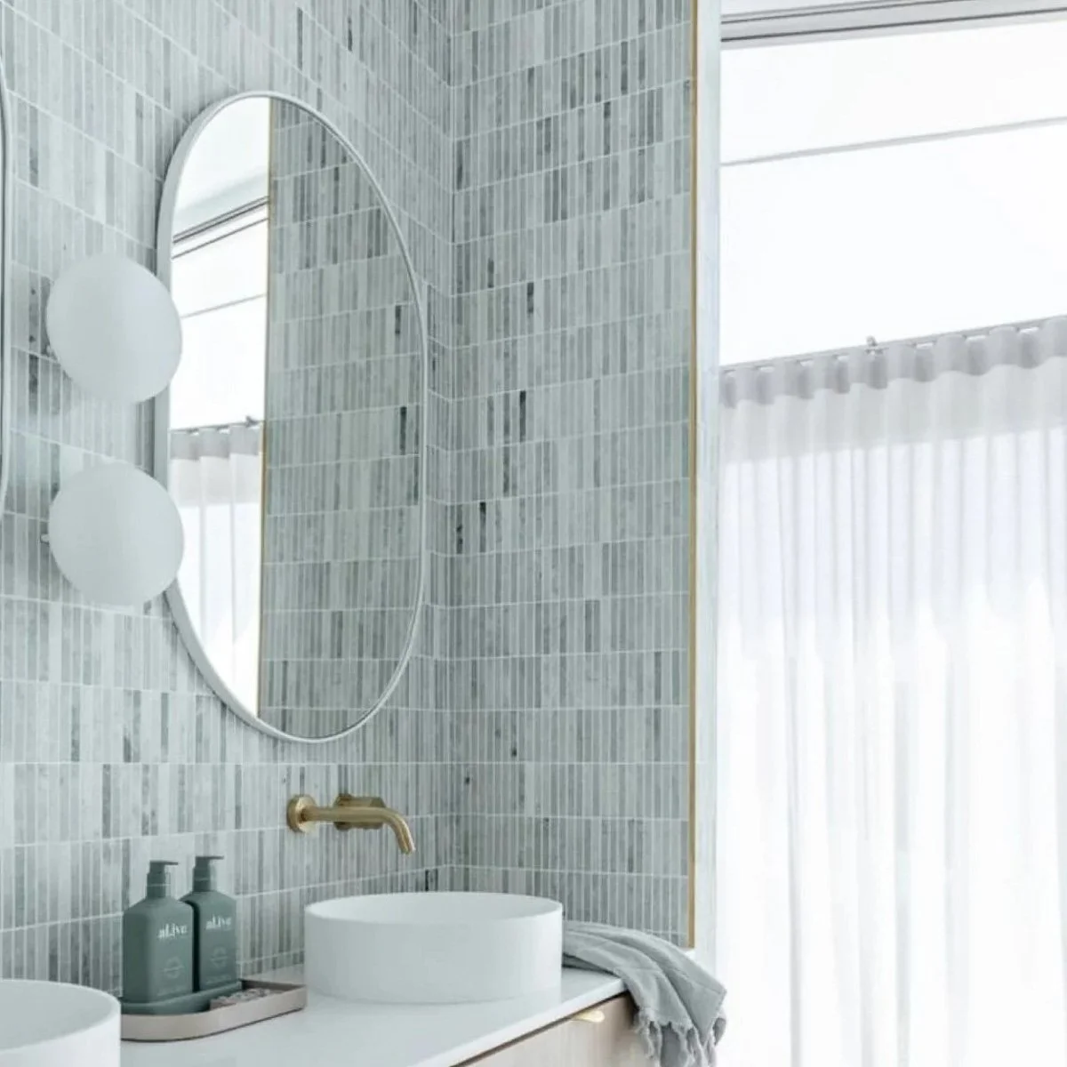 Ming Green Stack Bond Lifestyle (1).jpg