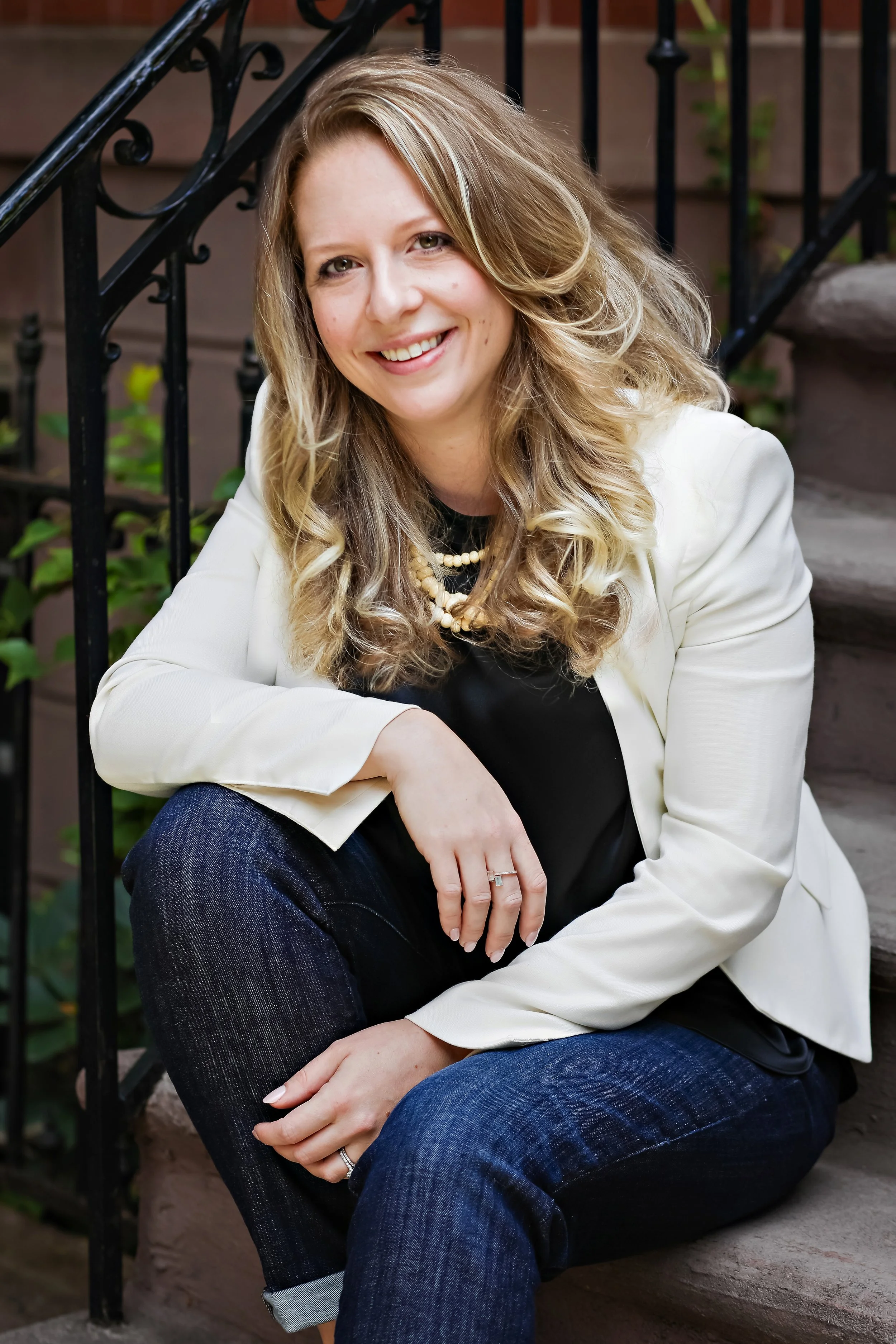 Daria Lavelle, author