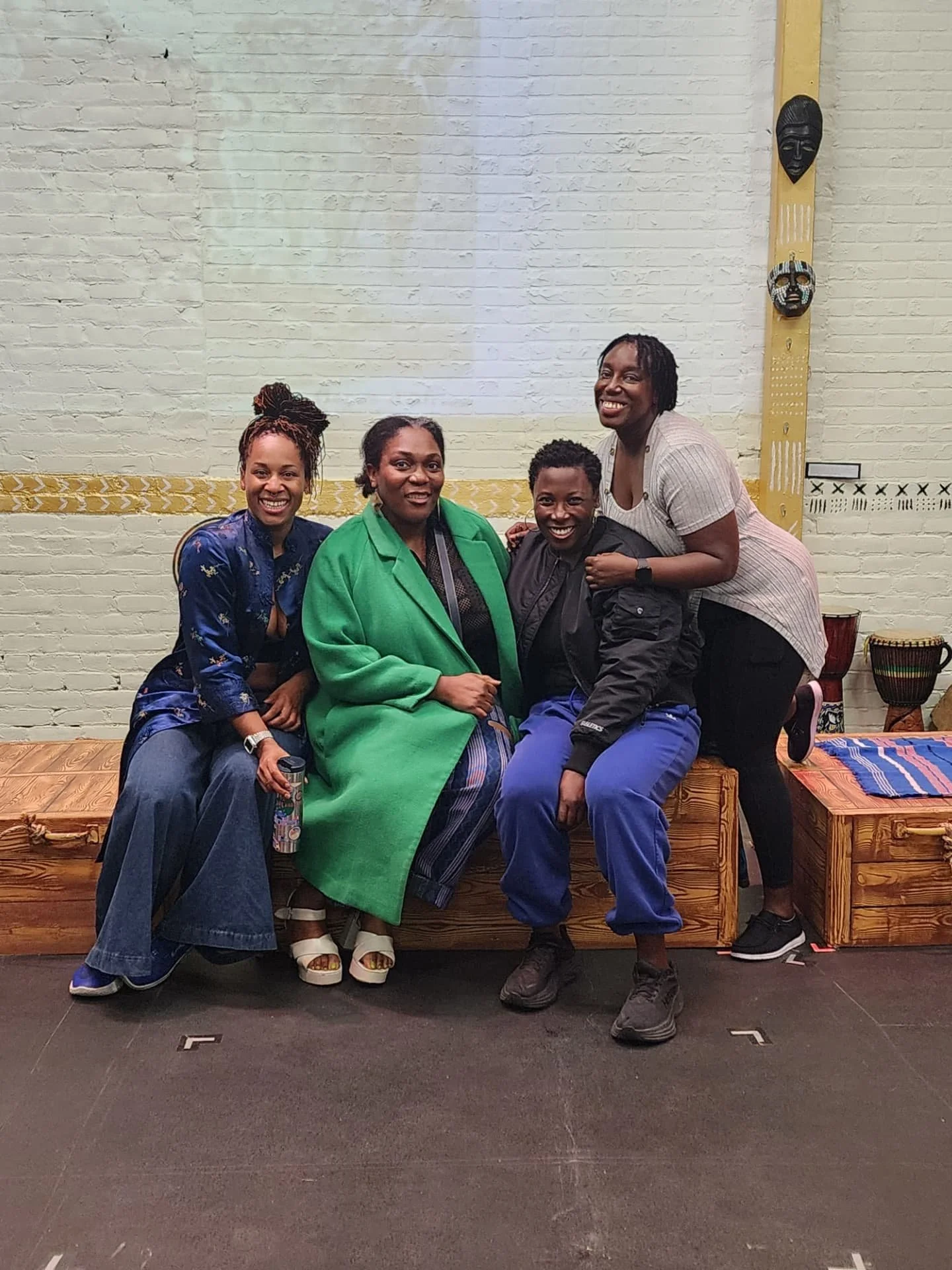 Got to see Le Blancs at @oaklandtheater Project last week, because the @AfroUrbanSociety universe intersects with so many folks involved. So giddy to see our Lit From the Black! fellows @a.leeexxi Alex Fakayode and Milisa Coleman at work with Mama Dr