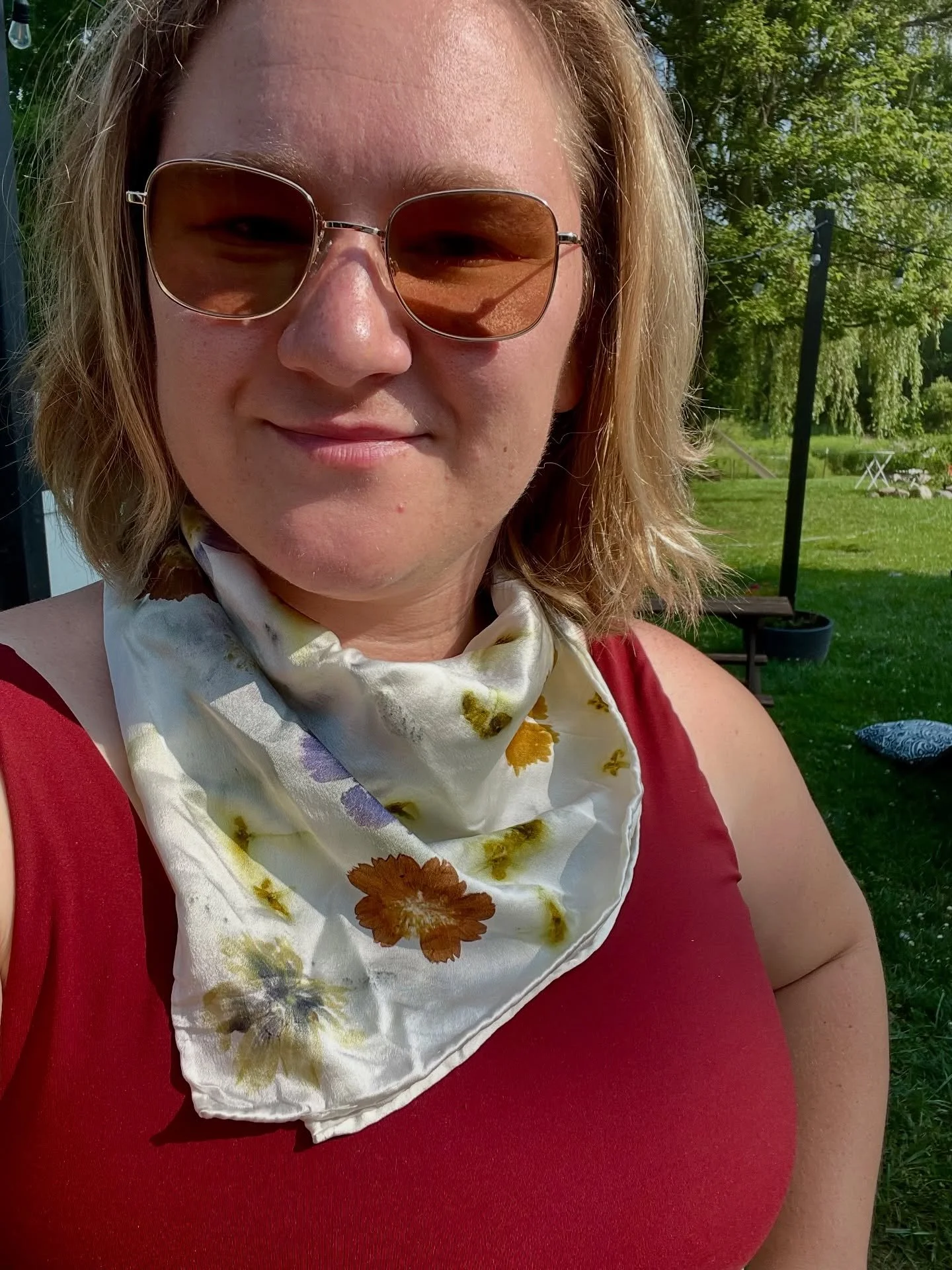 ✨DIY Bundle Dyeing Silk Scarf Kits Available✨

$45 ✨DM to buy, or go to my website (link in bio) ✨

Porch pick-up or shipping!

This DIY Natural Dye Kit includes everything you need to make your own 100% silk scarf with plant dyes!

Explore the magic