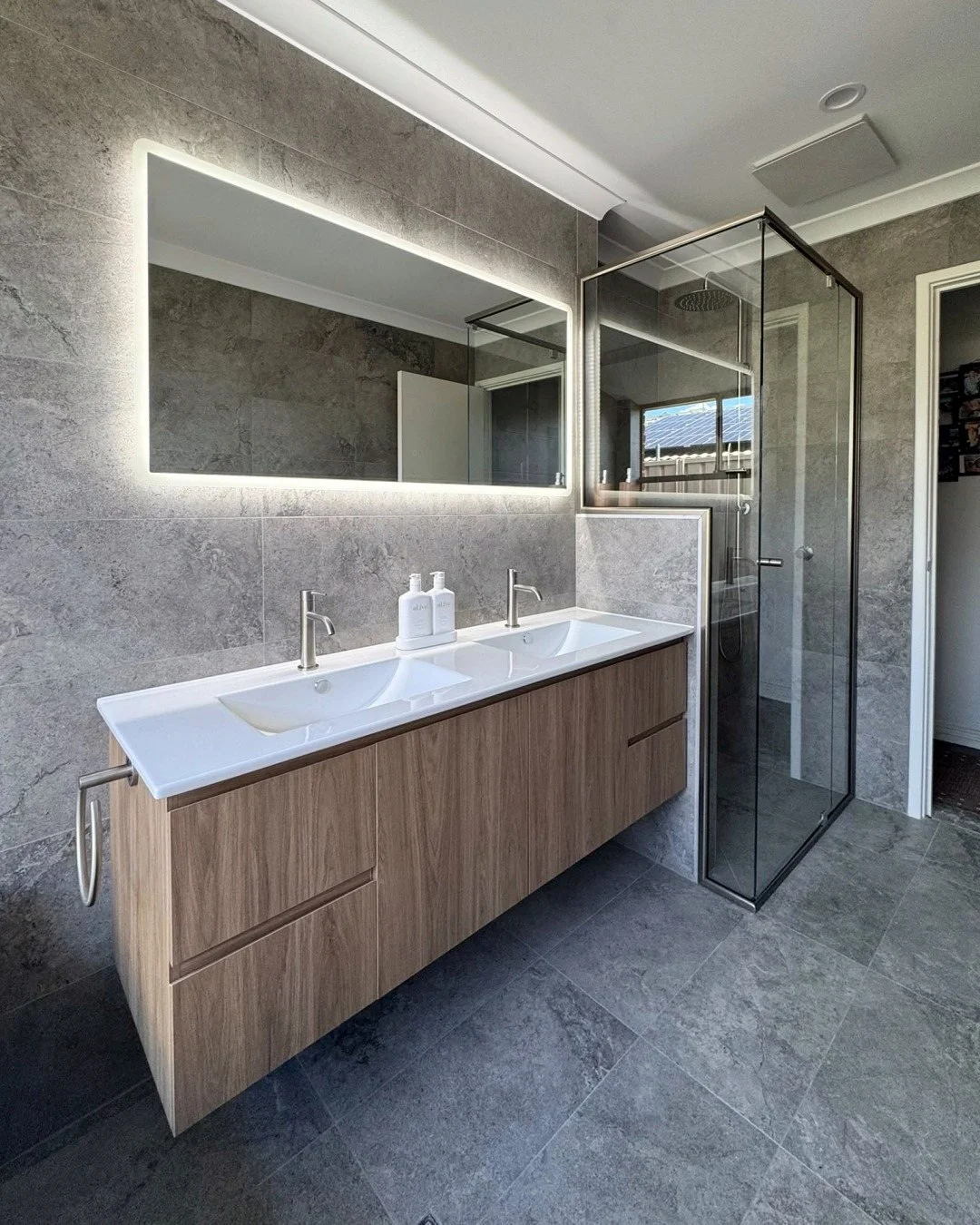 ballajura-bathroom-renovation-11.jpg