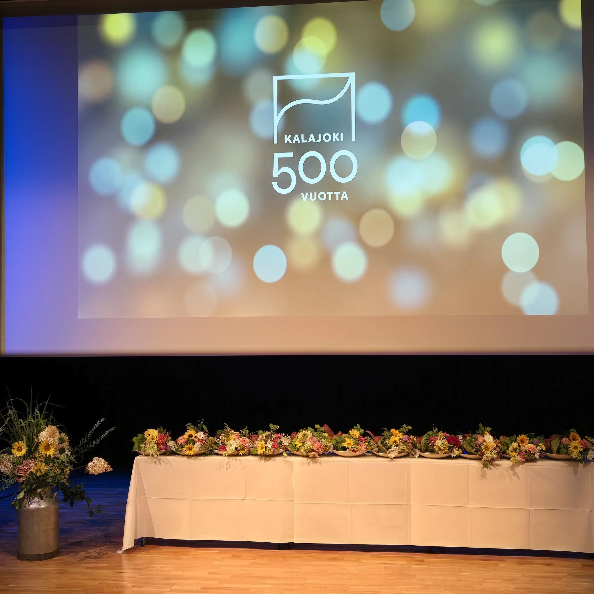 Eilen juhlittiin yritt&auml;j&auml;n p&auml;iv&auml;n&auml; el&auml;m&auml;nty&ouml; yritt&auml;j&auml; tunnustuksia Kalajoen kaupungilla. Tunnustuksen saaneilla yritt&auml;jill&auml; pitk&auml; kokemus, lujuus, sitkeys, osaminen. Perheen tuki. Iso a