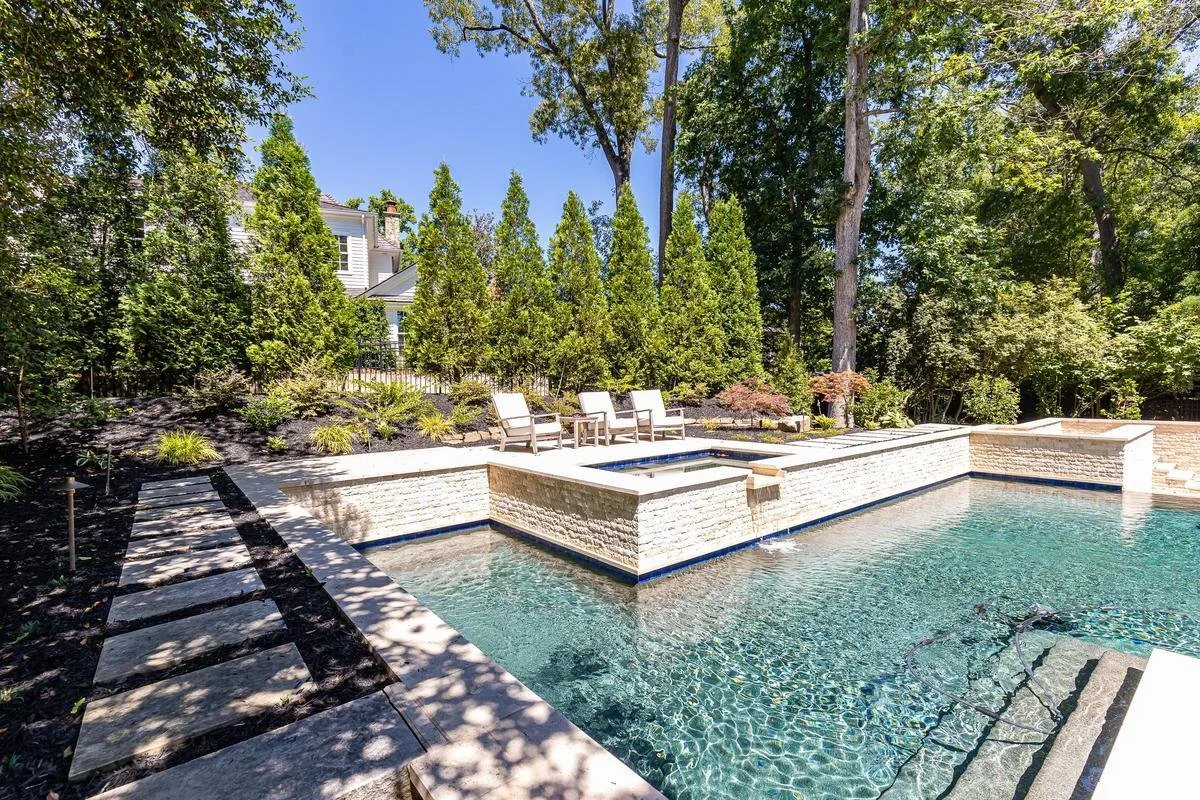 HOA-Friendly Privacy Hedge Landscaping in Woodstock Georgia