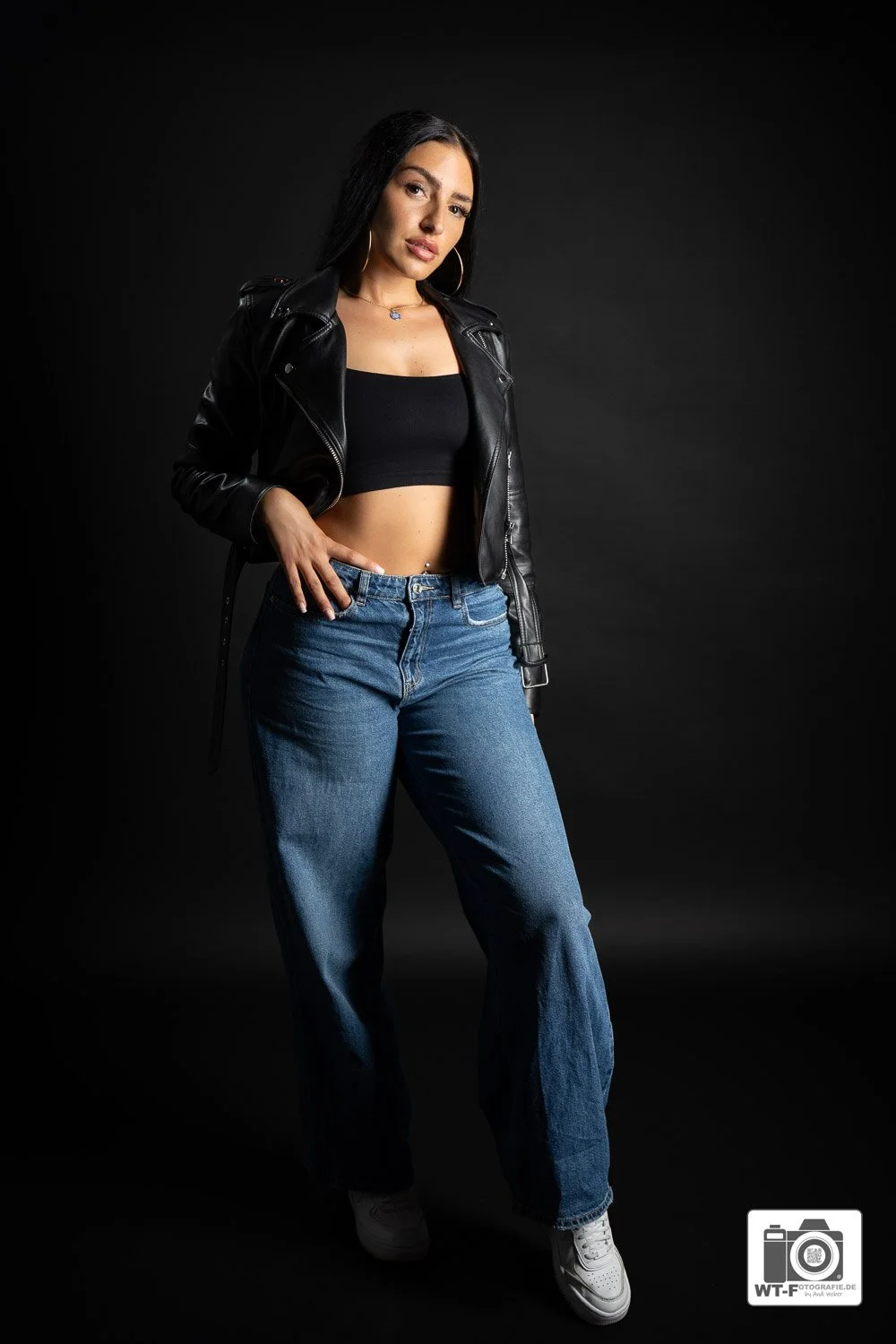 Portrait Studio -10.jpg