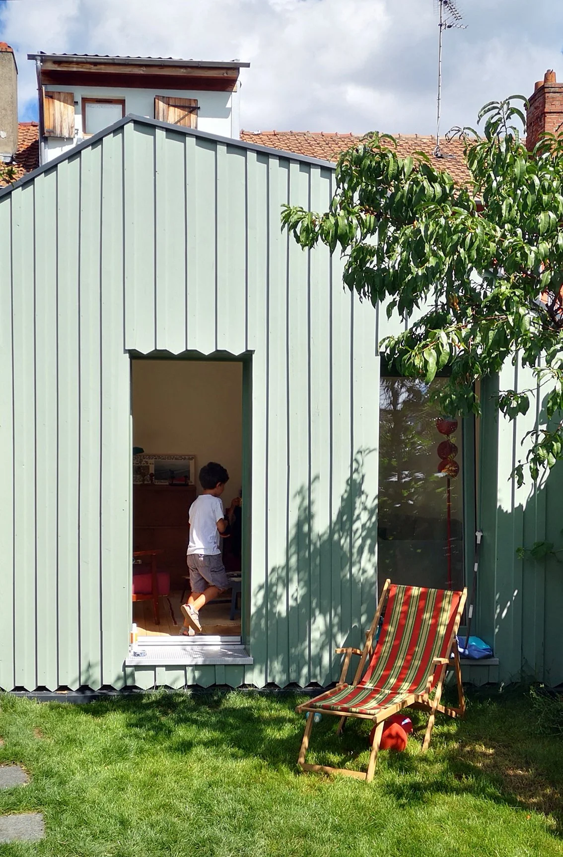 Blue passage house extension