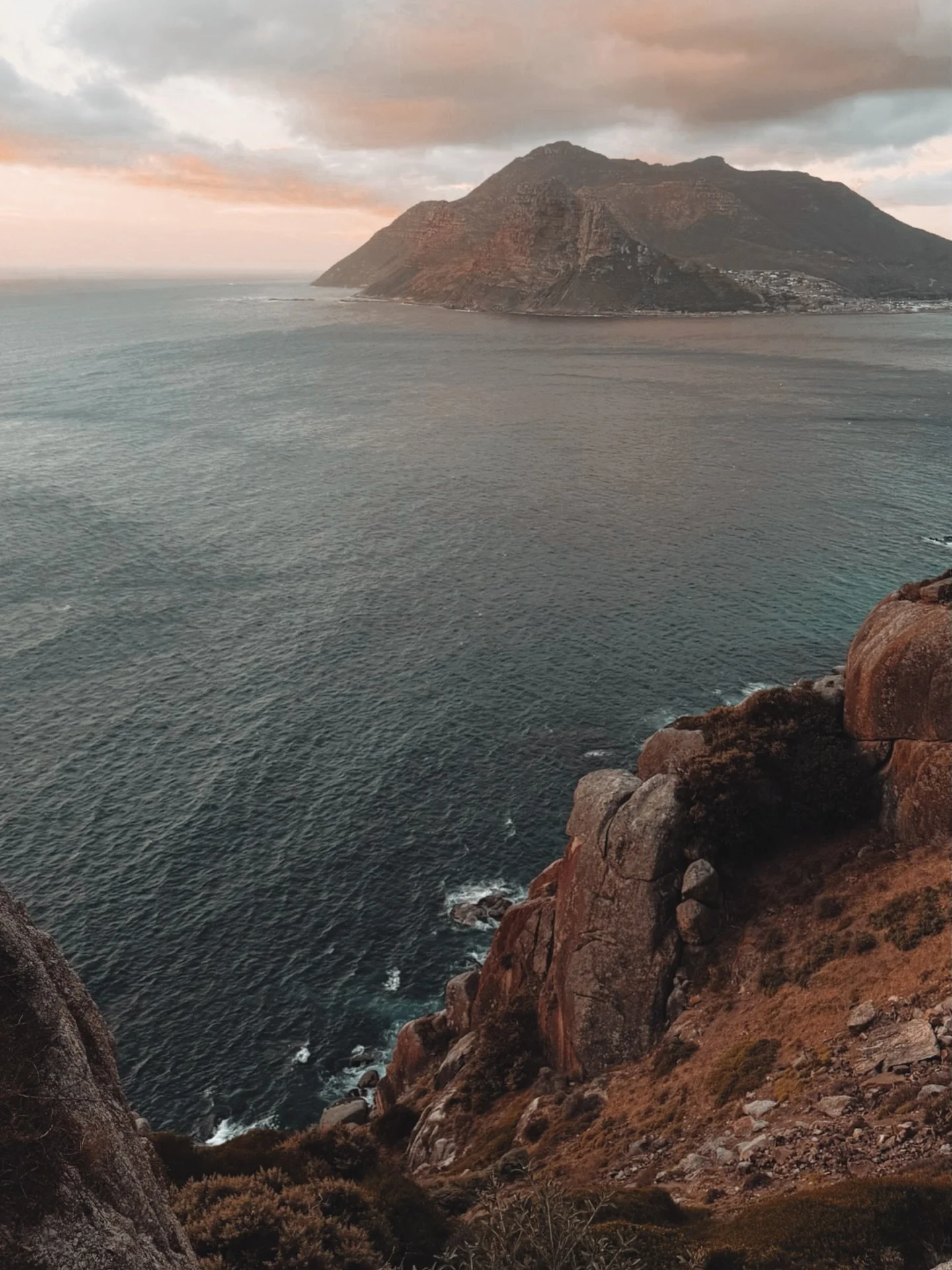 Life seen on the iPhone lately&hellip; 🫶🏼