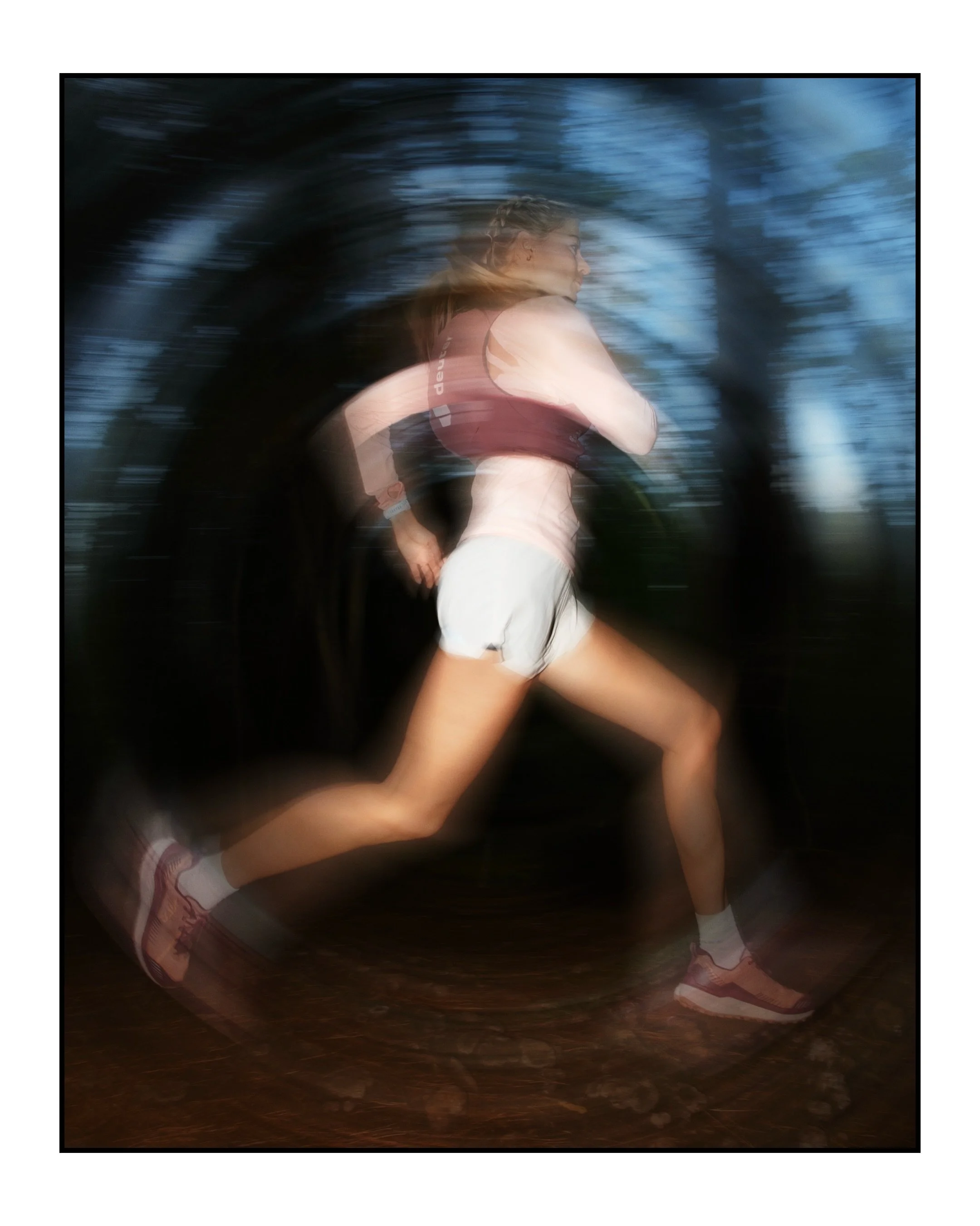 New work for Lowa 📸🏃🏼&zwj;♀️

#sportsphotography #sportsphotographer #capetownsouthafrica #capetownphotographer #trailrunninglife
