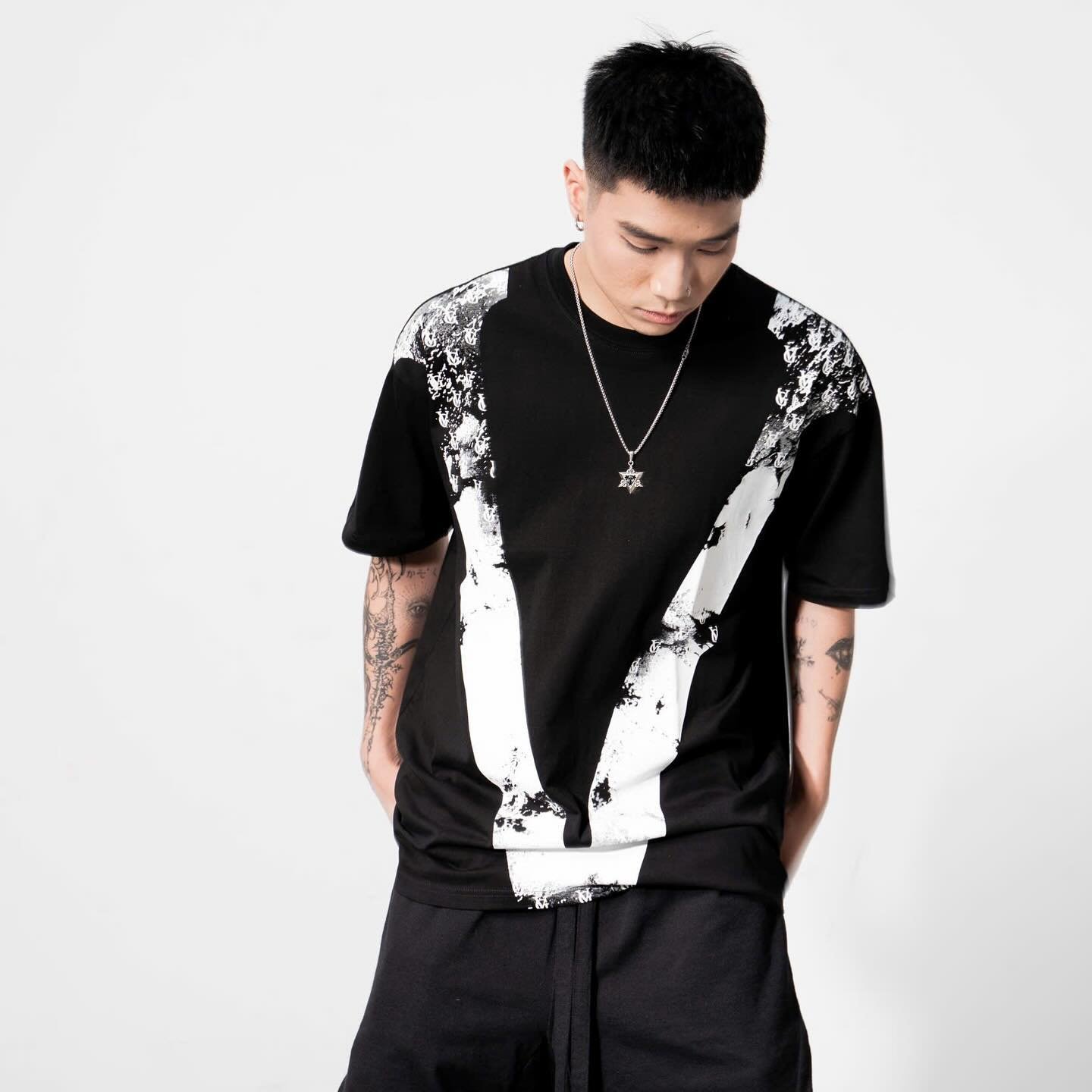 Our VG Signature Collection design above size XL has just SOLD OUT‼️‼️ 

Only size M and L left. Put your orders in before it sells out! 

VG Merch has put an order in to produce more but due to the &ldquo;Tết&rdquo; Holiday, it&rsquo;s a little slow