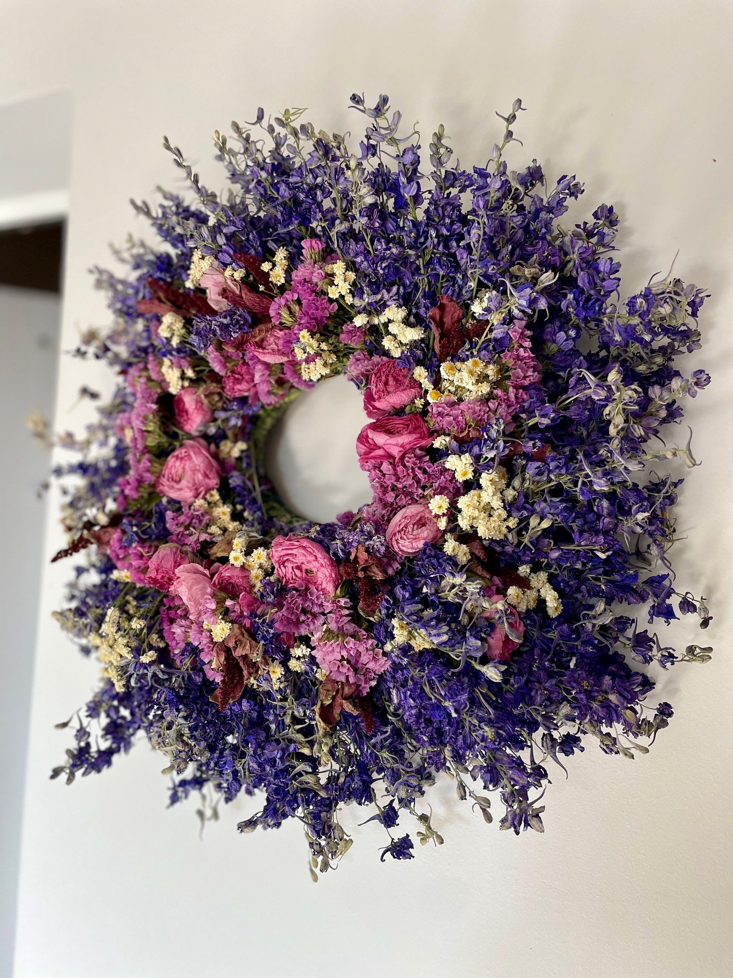 Couronne de pieds d alouette bleu et rose (8).jpg